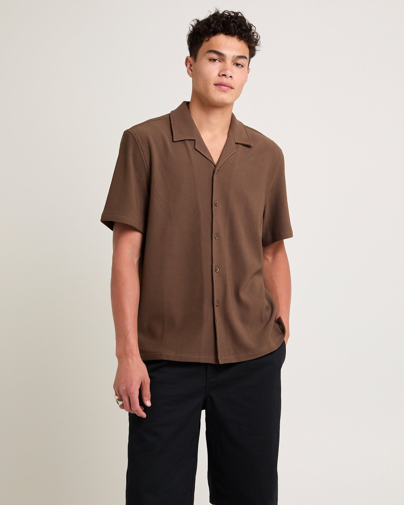 Short-Sleeved Pleated Shirt