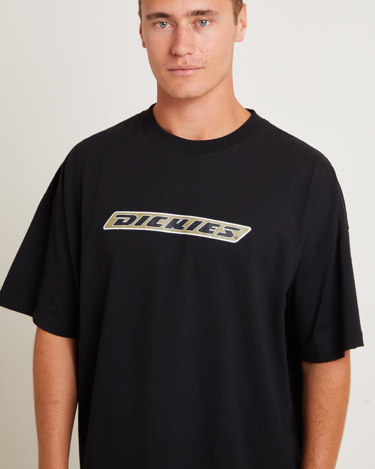 Truckin 330 Short Sleeve T-Shirt in Black