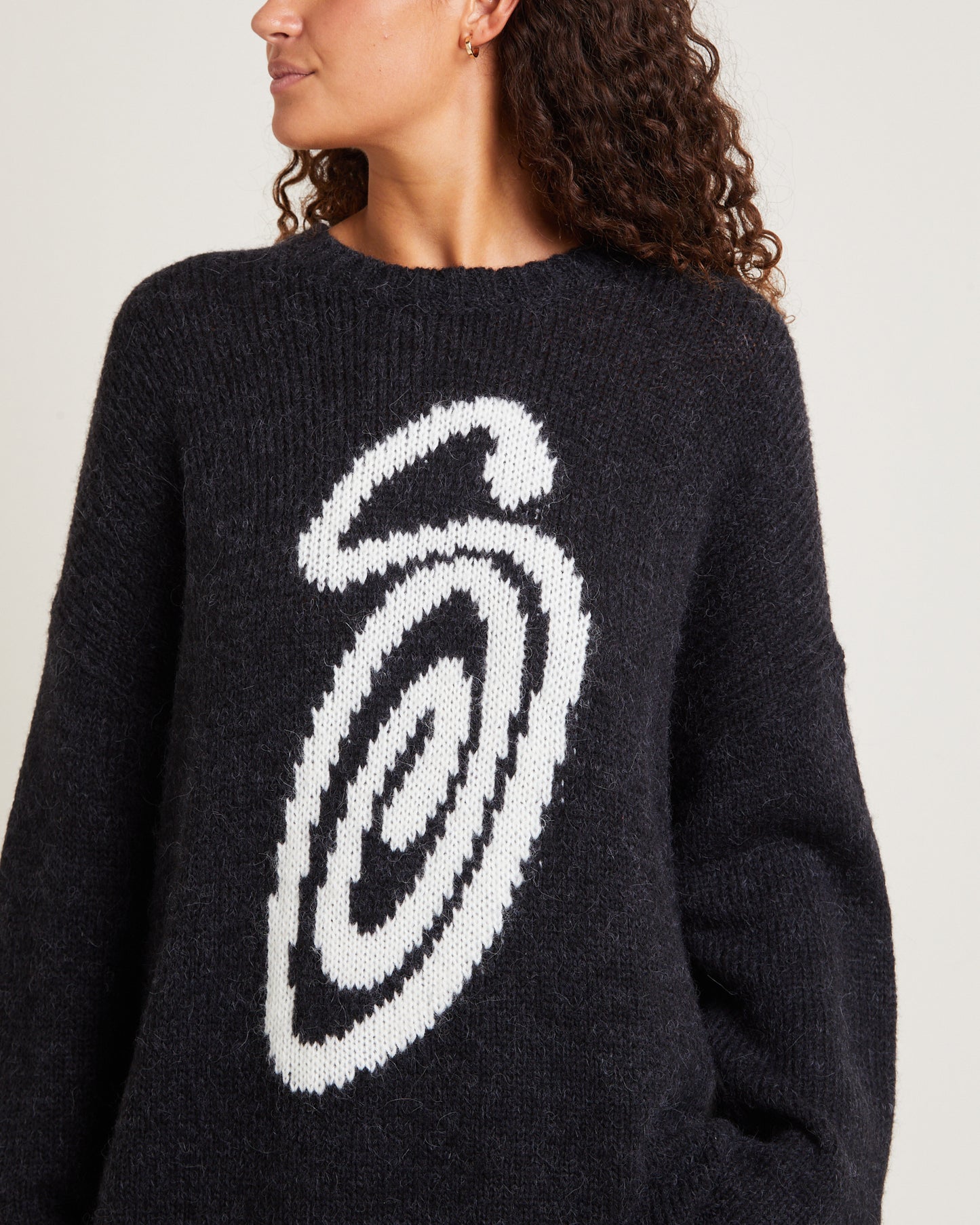 Curly S Oversized Knit Black