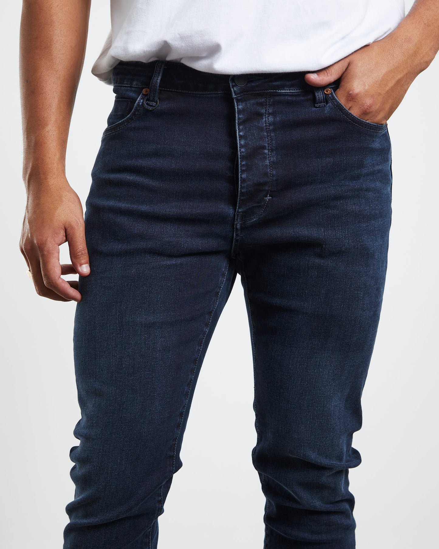 Ray Tapered Slim Denim Jeans DENIM