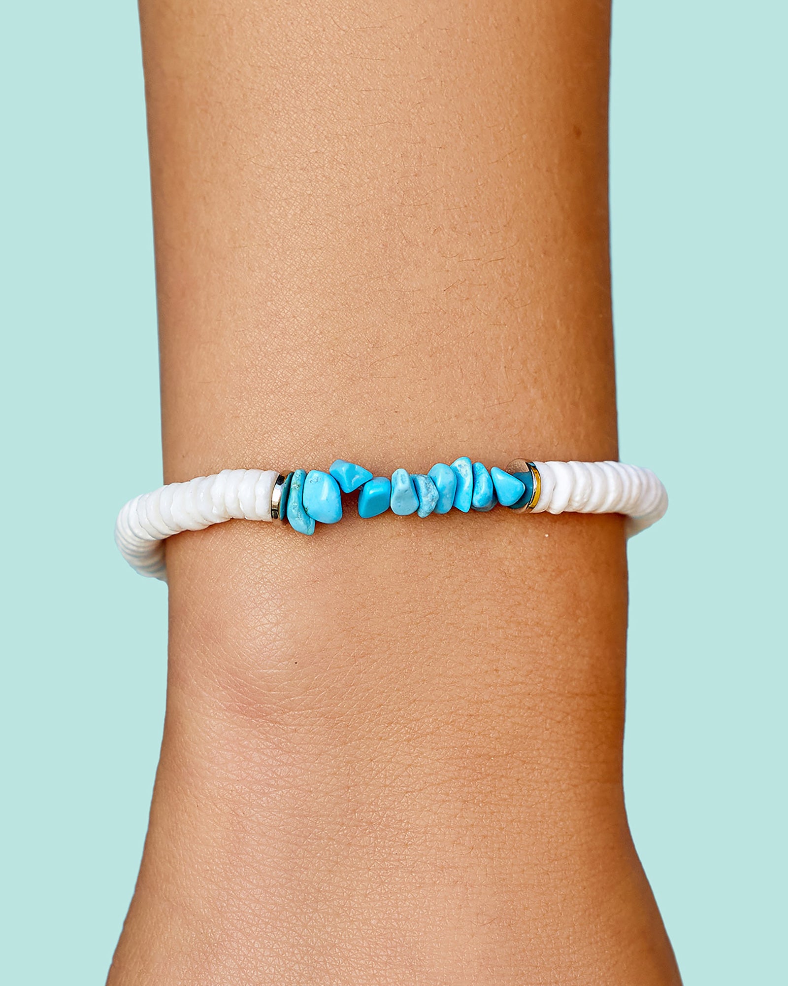 Puka Shell and Turquoise Chip Stretch Bracelet WHITE