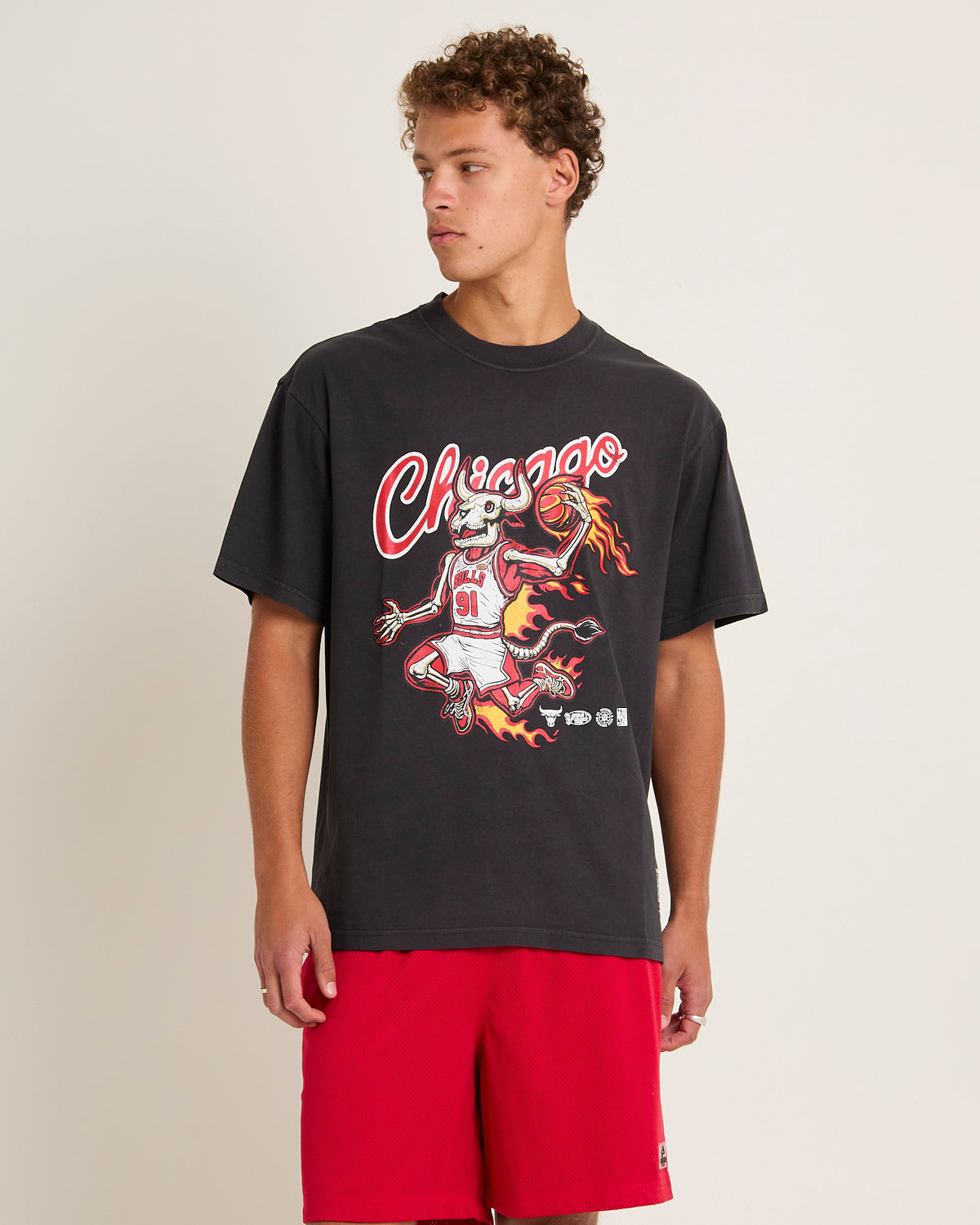 On Fire Chicago Bulls T-shirt OVERDYED BLACK