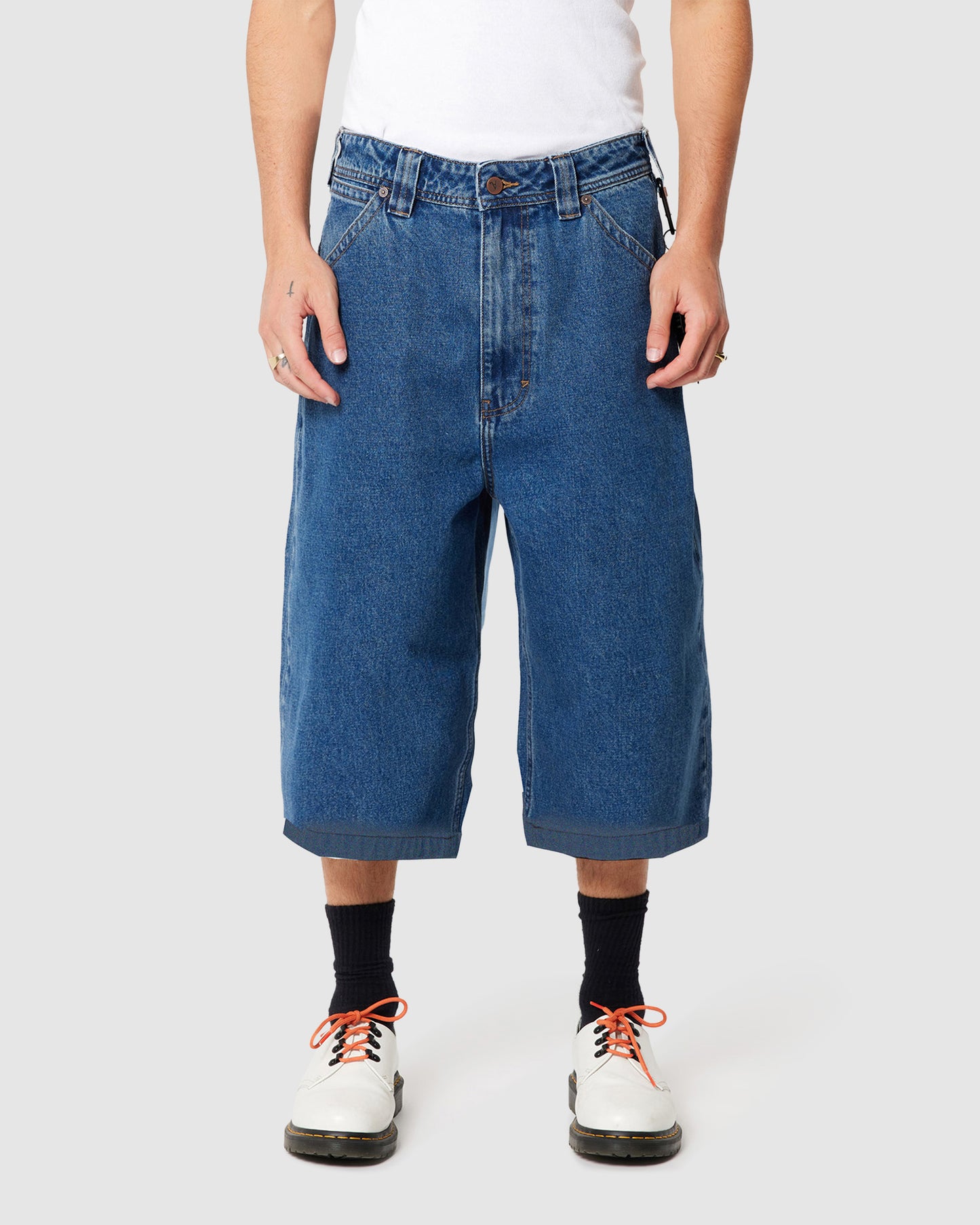 A7 Mega Baggy Shorts