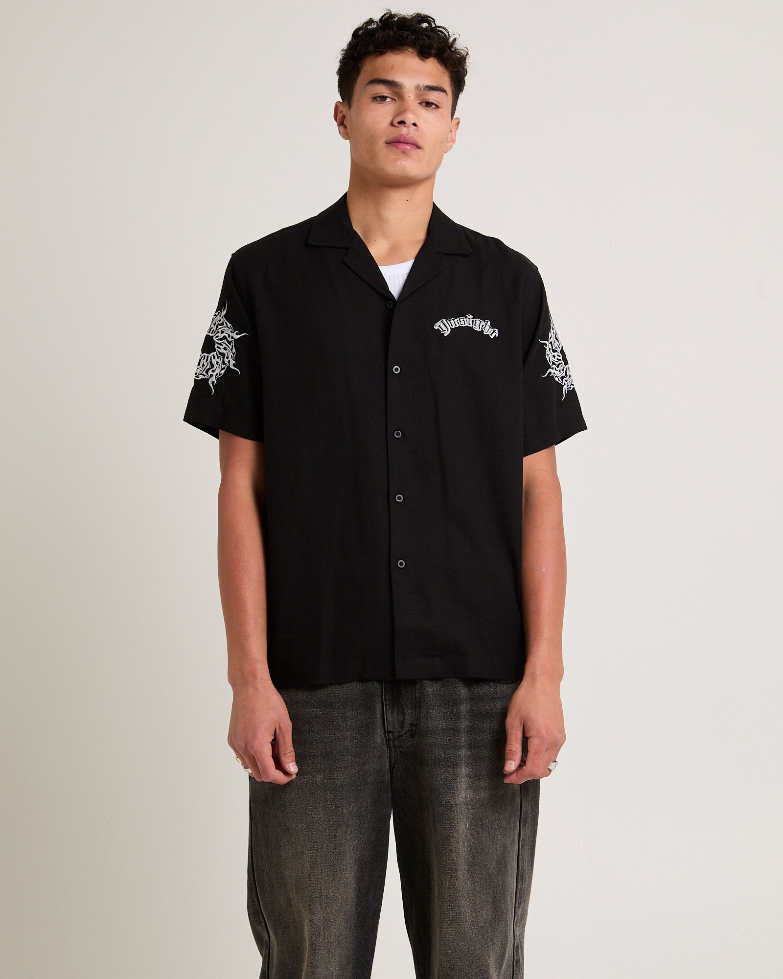 Visions Resort Short Sleeve Shirt BLACK