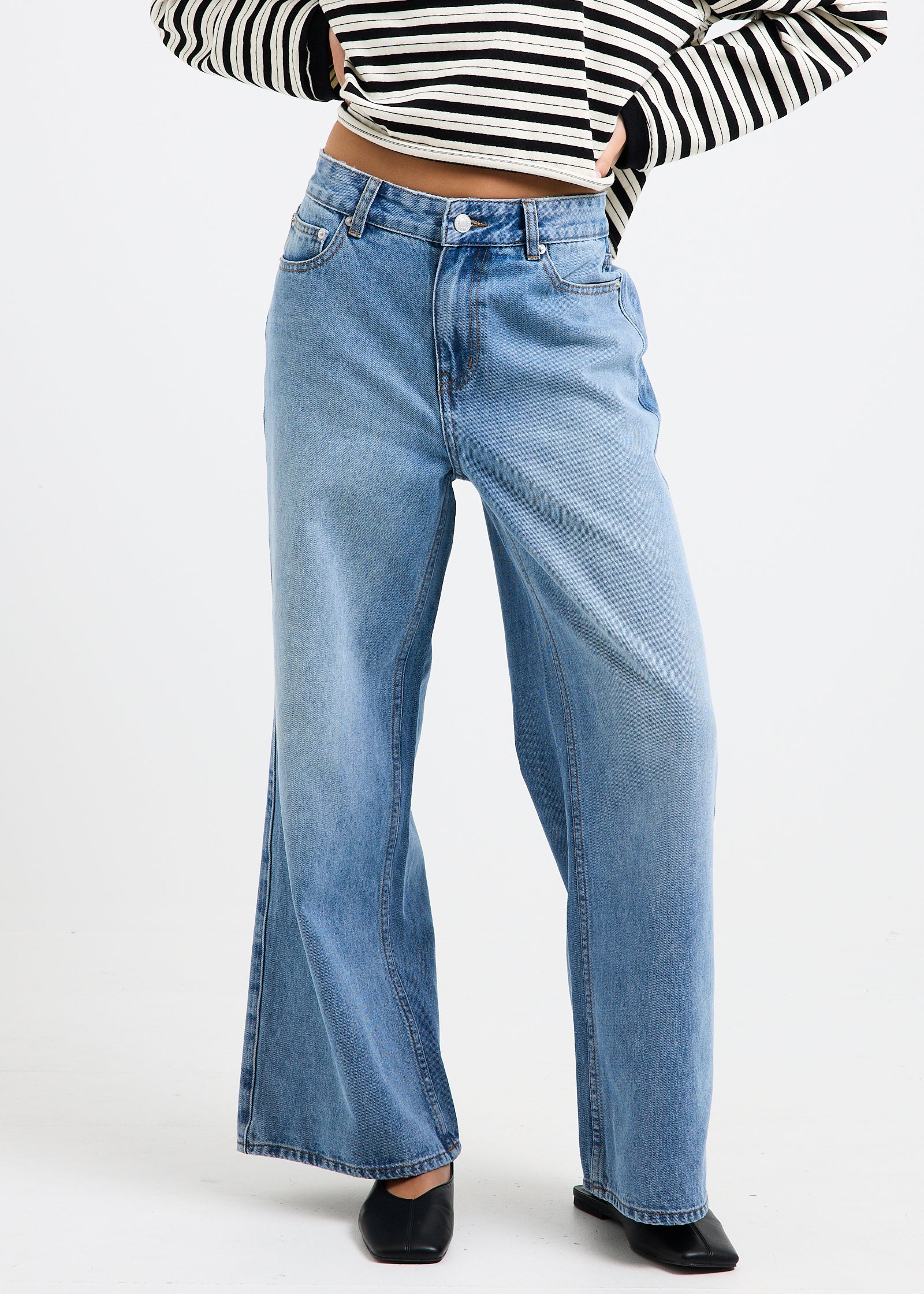 Wren Wide Denim Jeans Petite WORN OUT BLUE