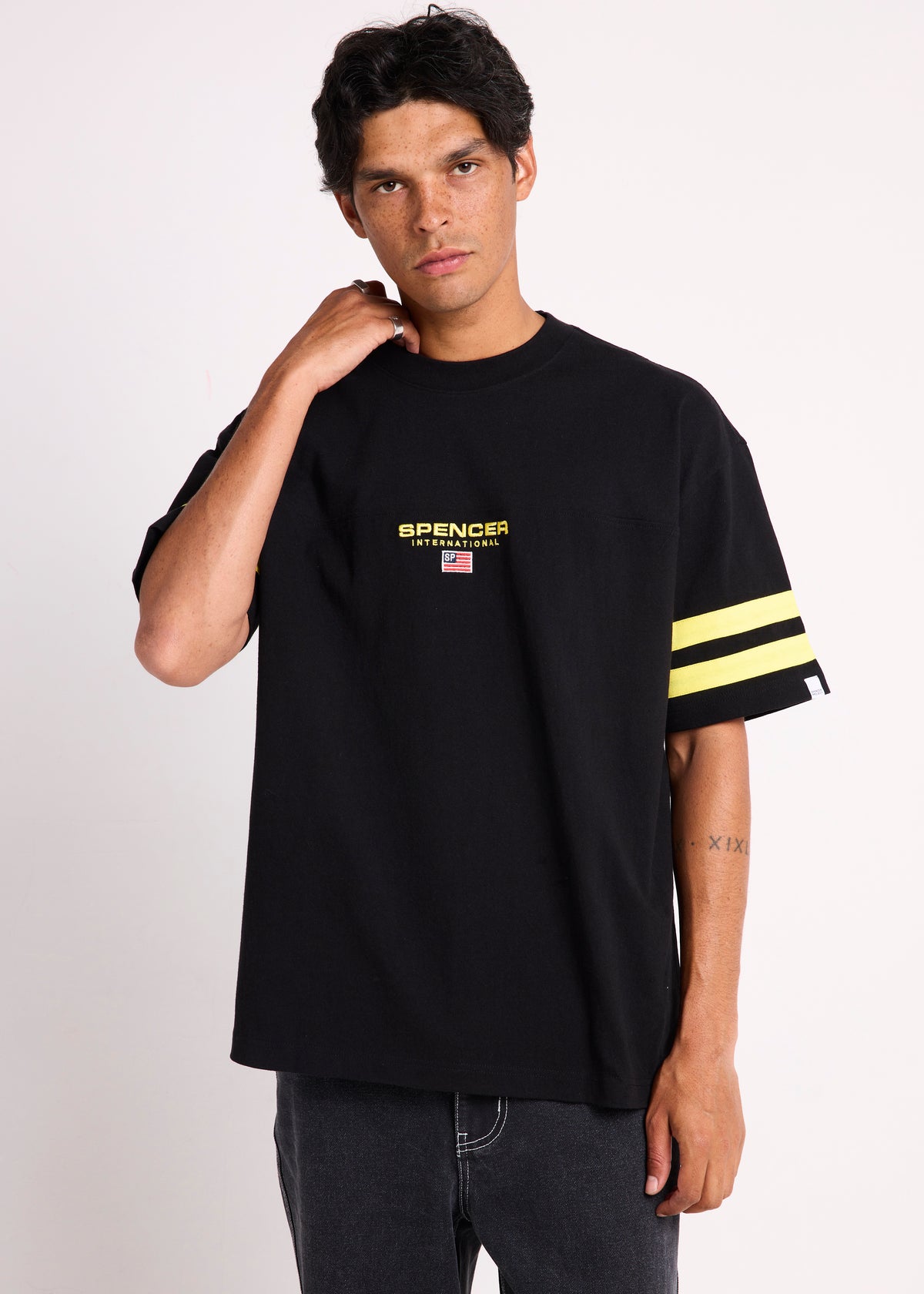 College T-Shirt BLACK