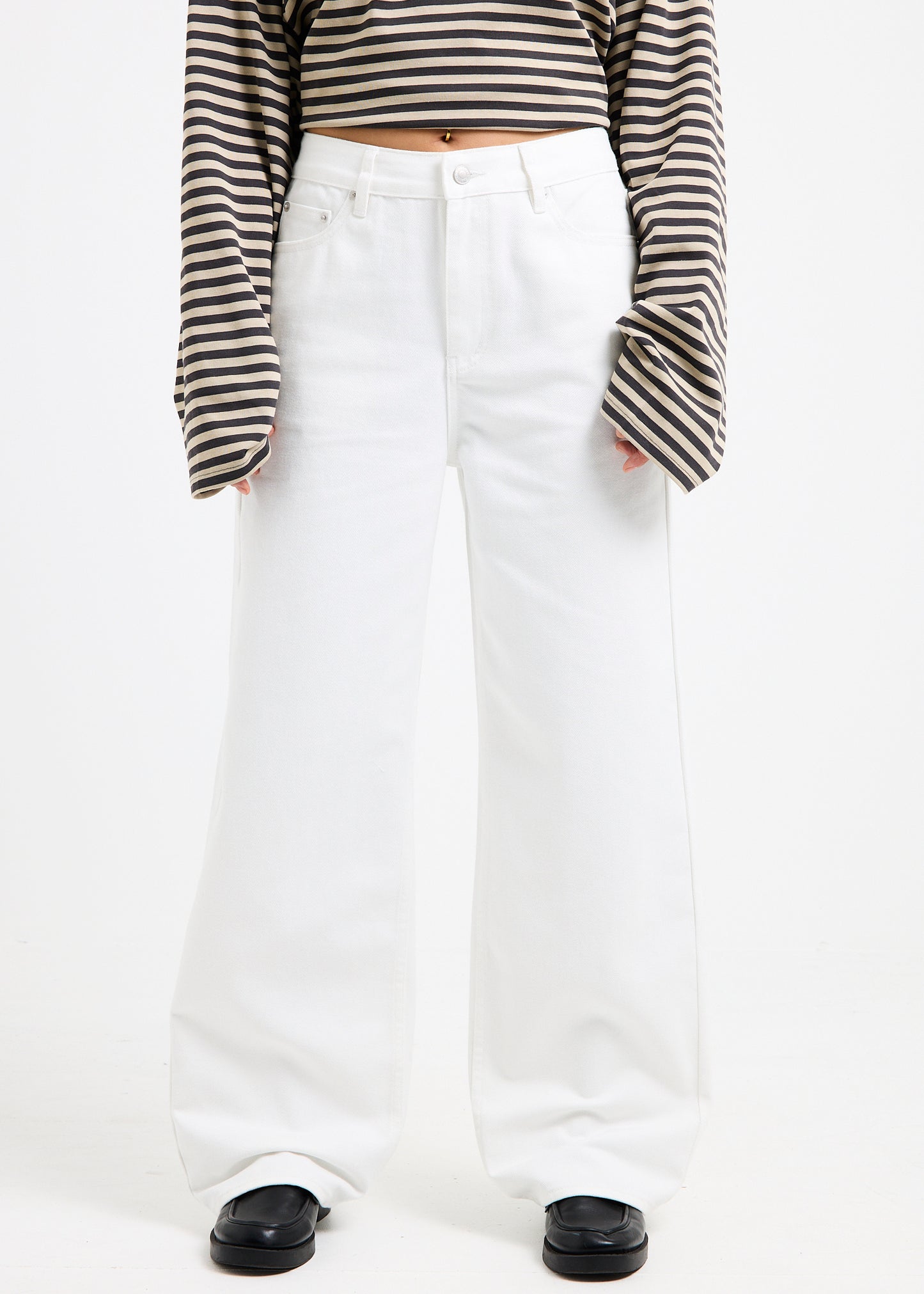 Alexa Mid Rise Relaxed Denim Jeans
