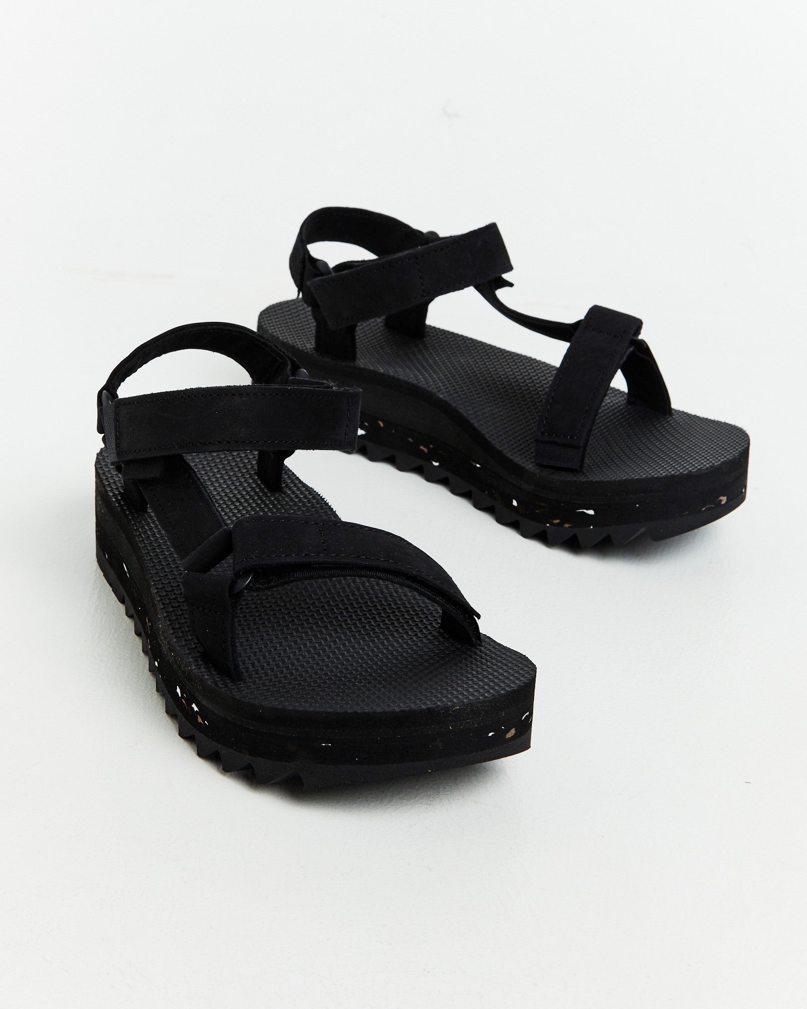 W Universal Ceres Sandals Black BLACK