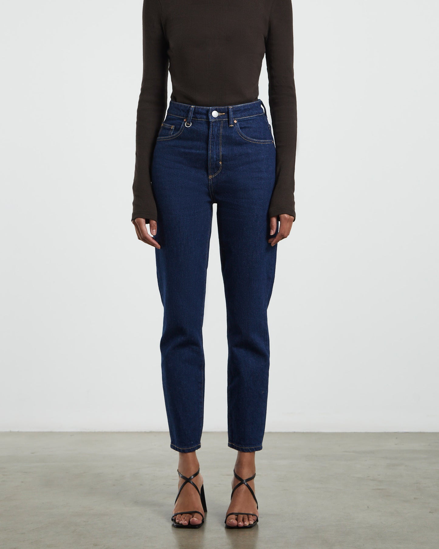 Lola Mom Jeans Vibe Blue