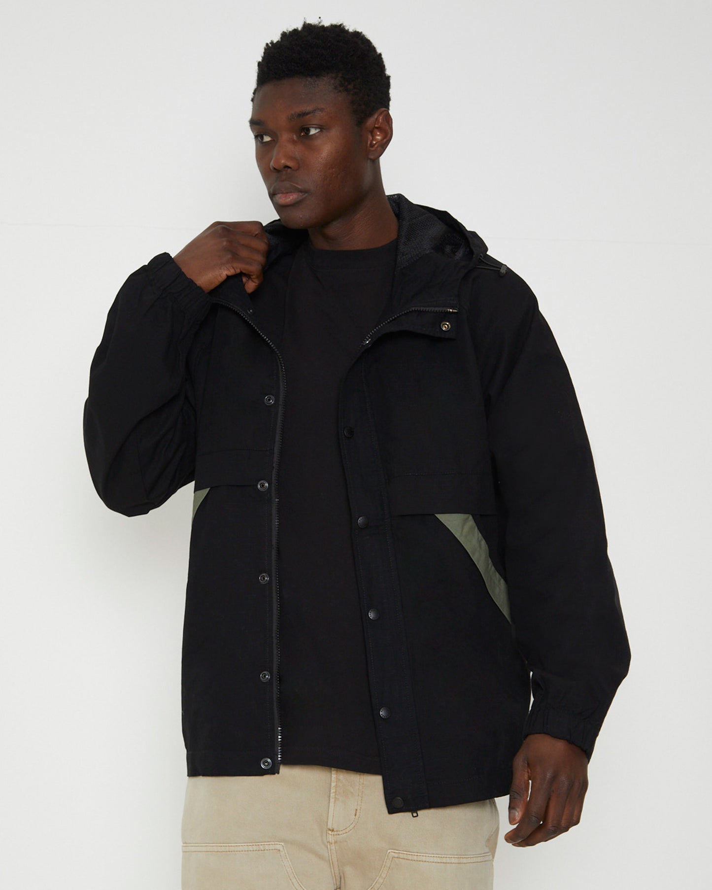 Ascend Jacket in Black