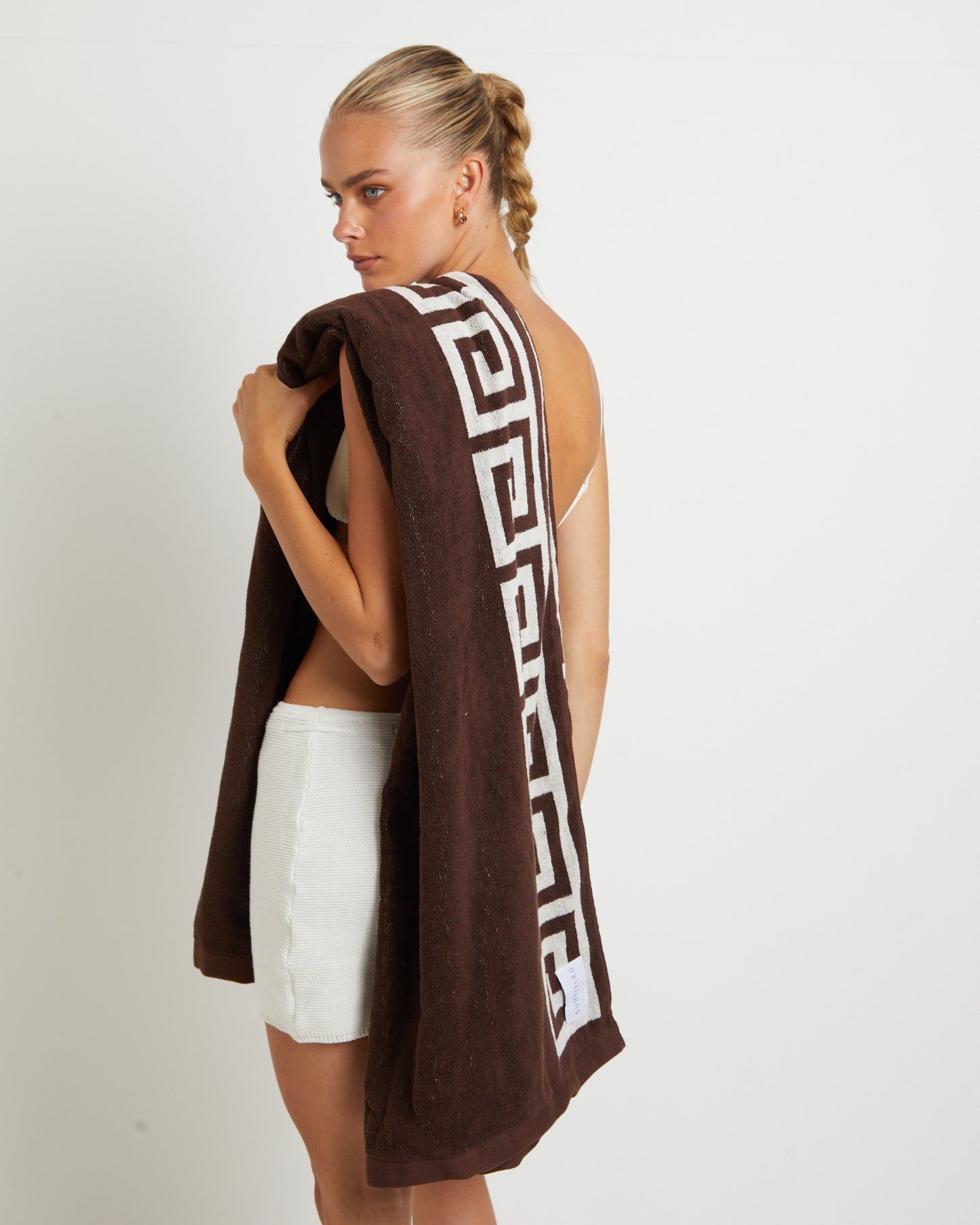 Dune Jacquard Border Towel in Chocolate Brown