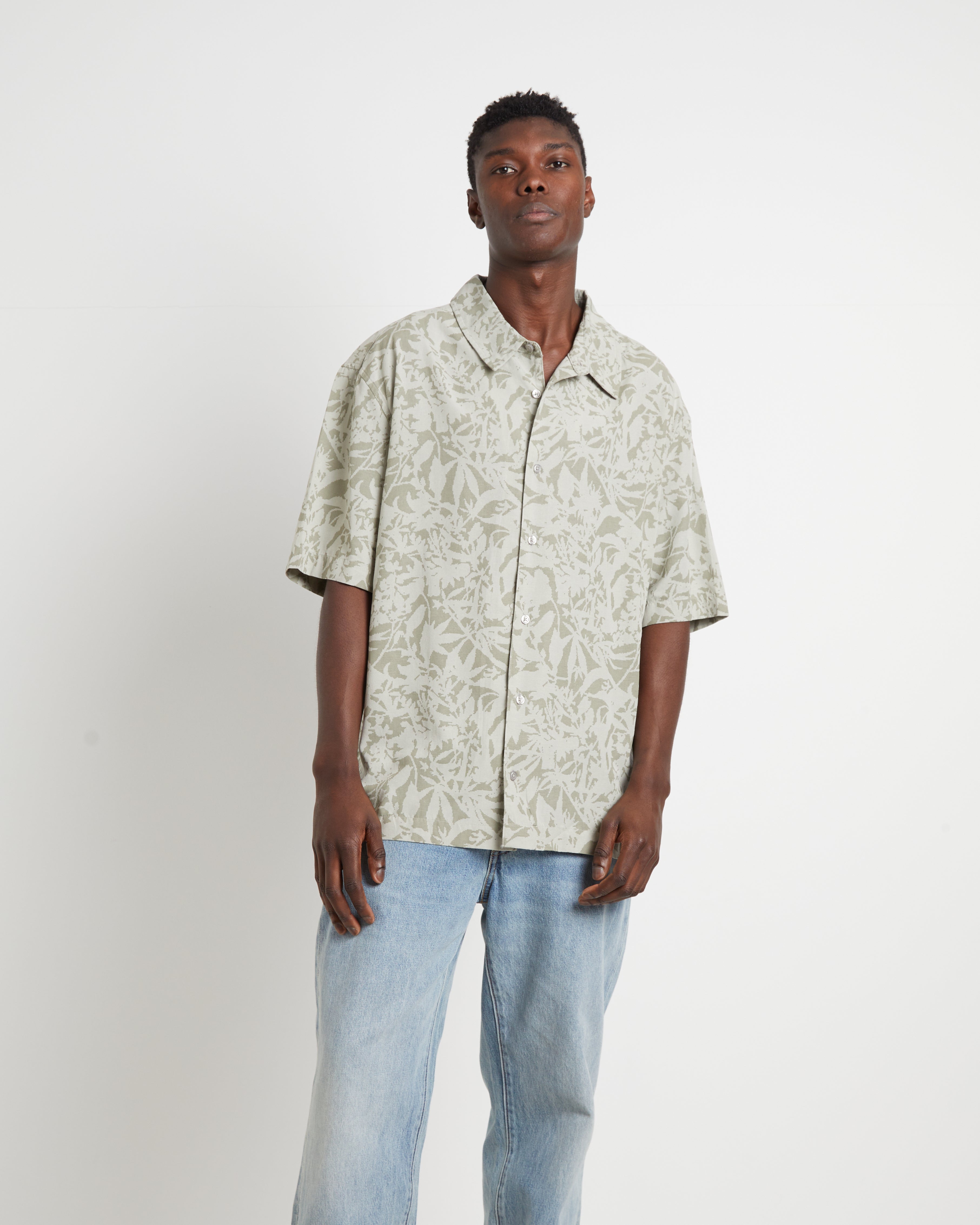 Bouquet Short Sleeve Shirt in Olive Floral Green GREEN