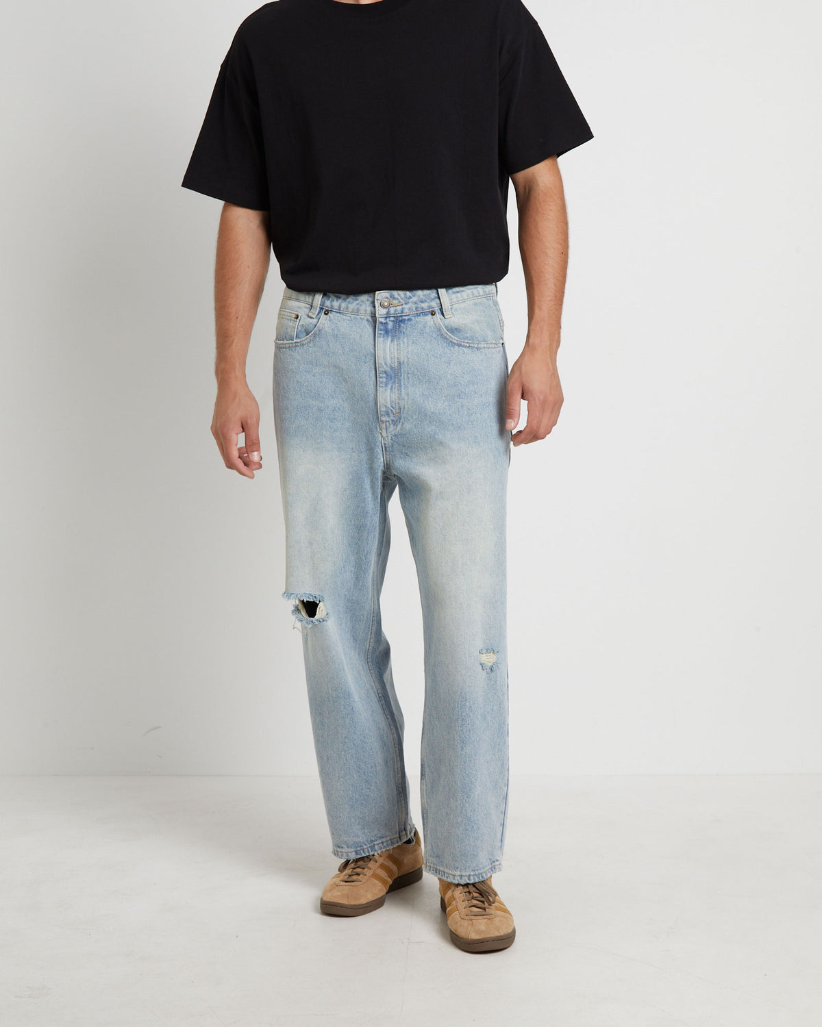 Knocker Wide Leg Jeans in Tinted Blue Trashed BLUE