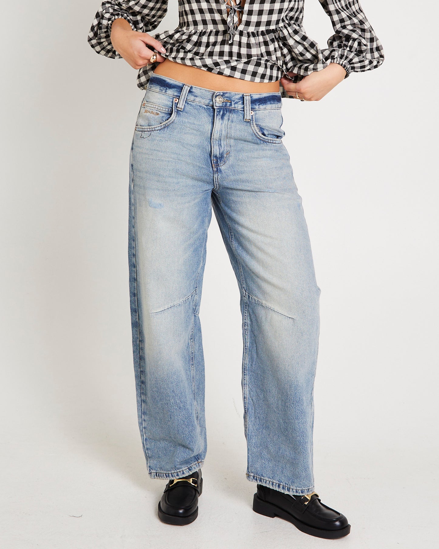 BDG Logan Buckle Baggy Barrel Denim Jeans