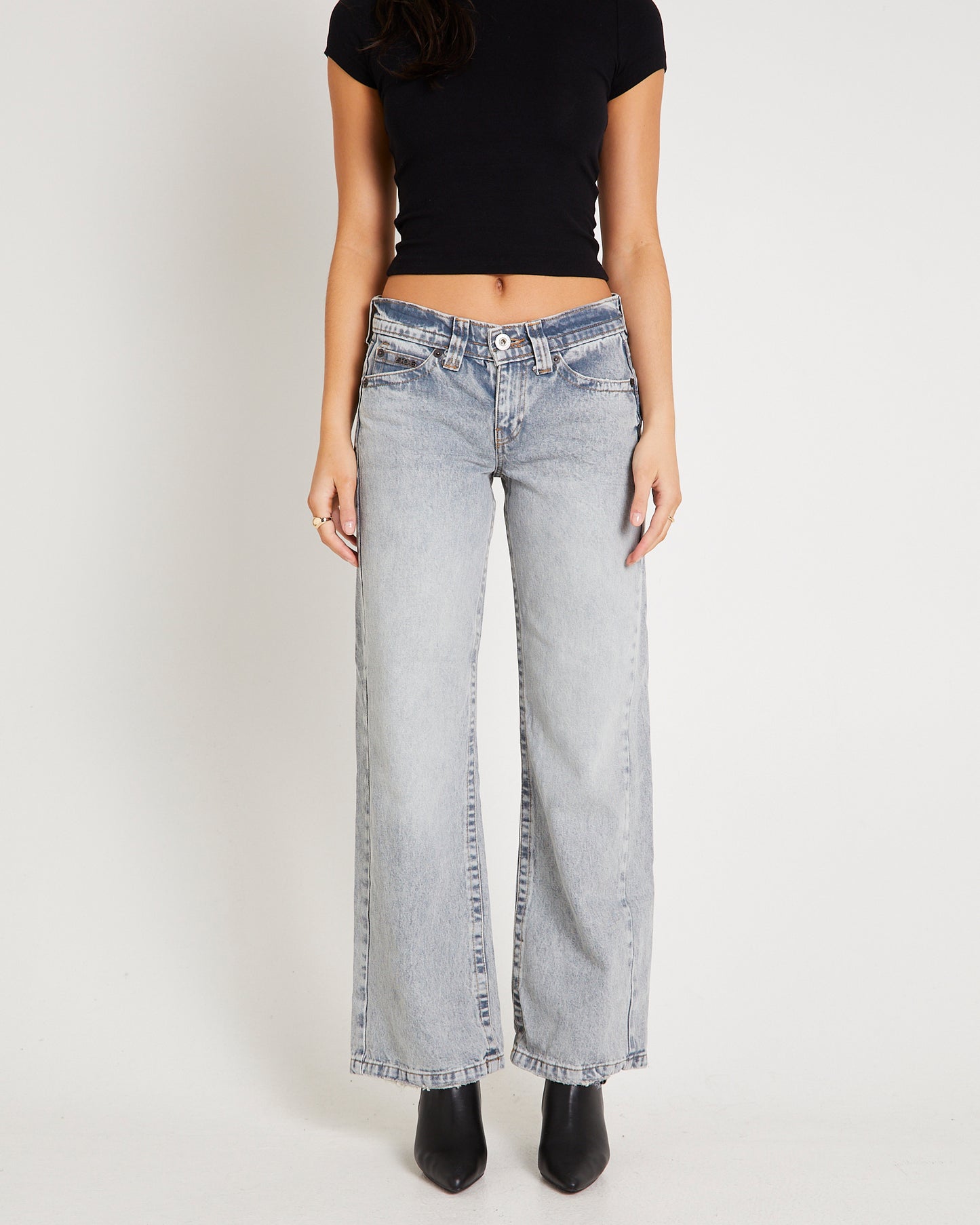 BDG Kayla Low-Rise Denim  Jeans