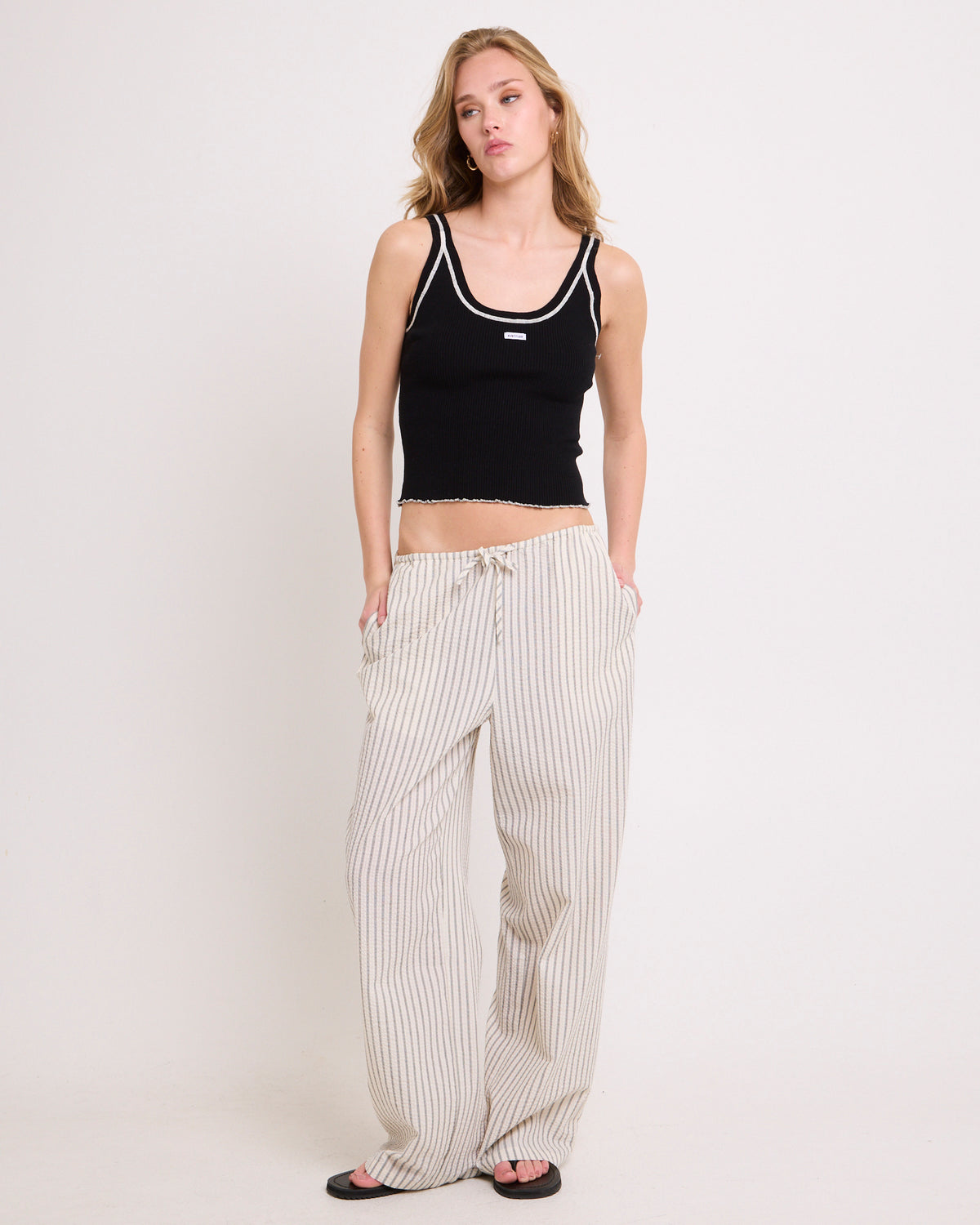 Bindi Contrast Tank Top BLACK