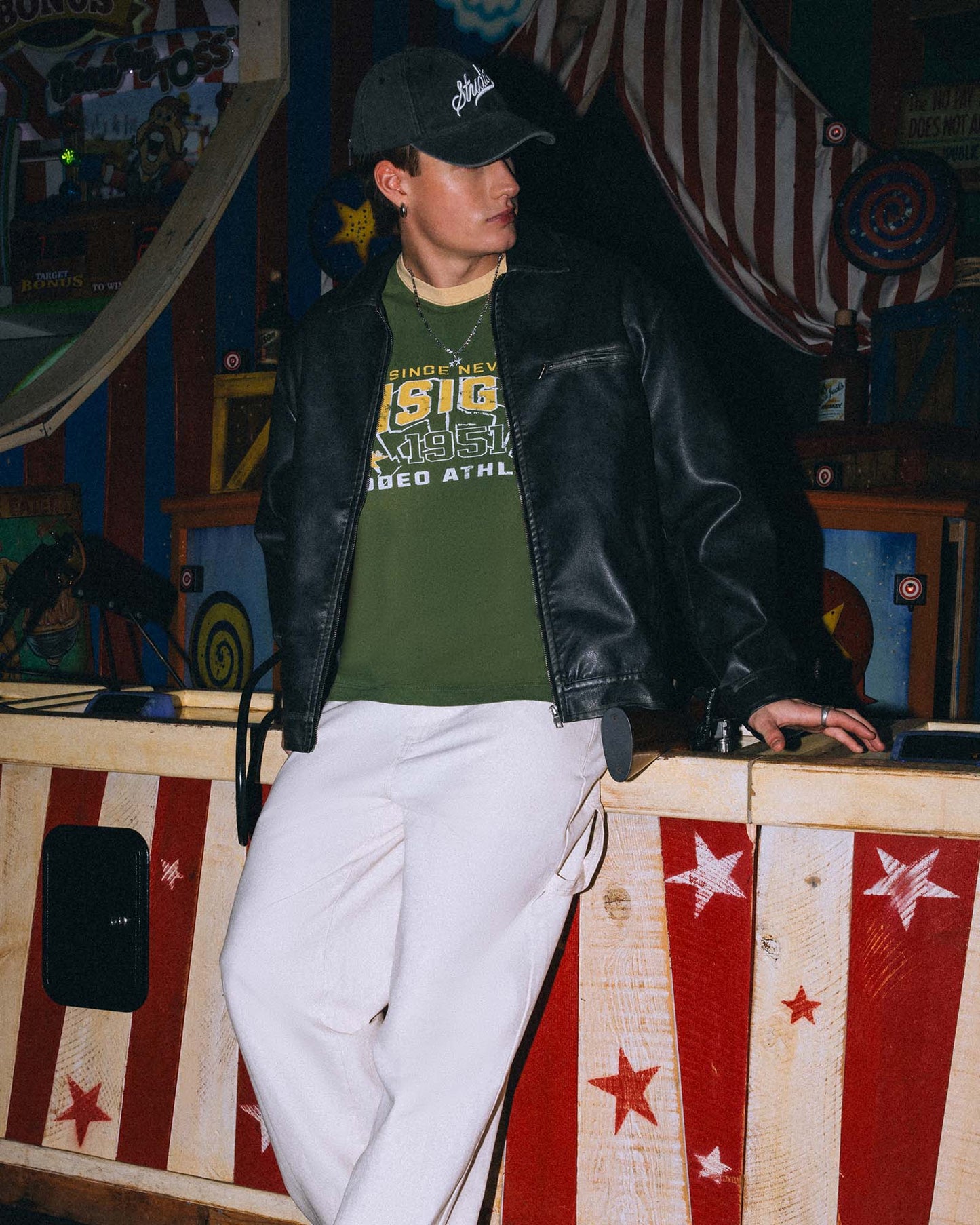 College Heavyweight T-shirt