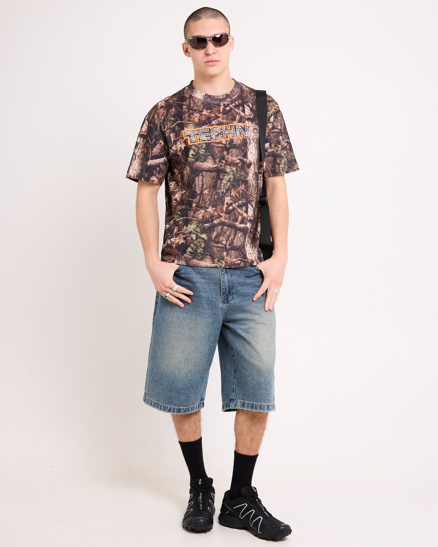 Serving Cropped Camo T-shirt