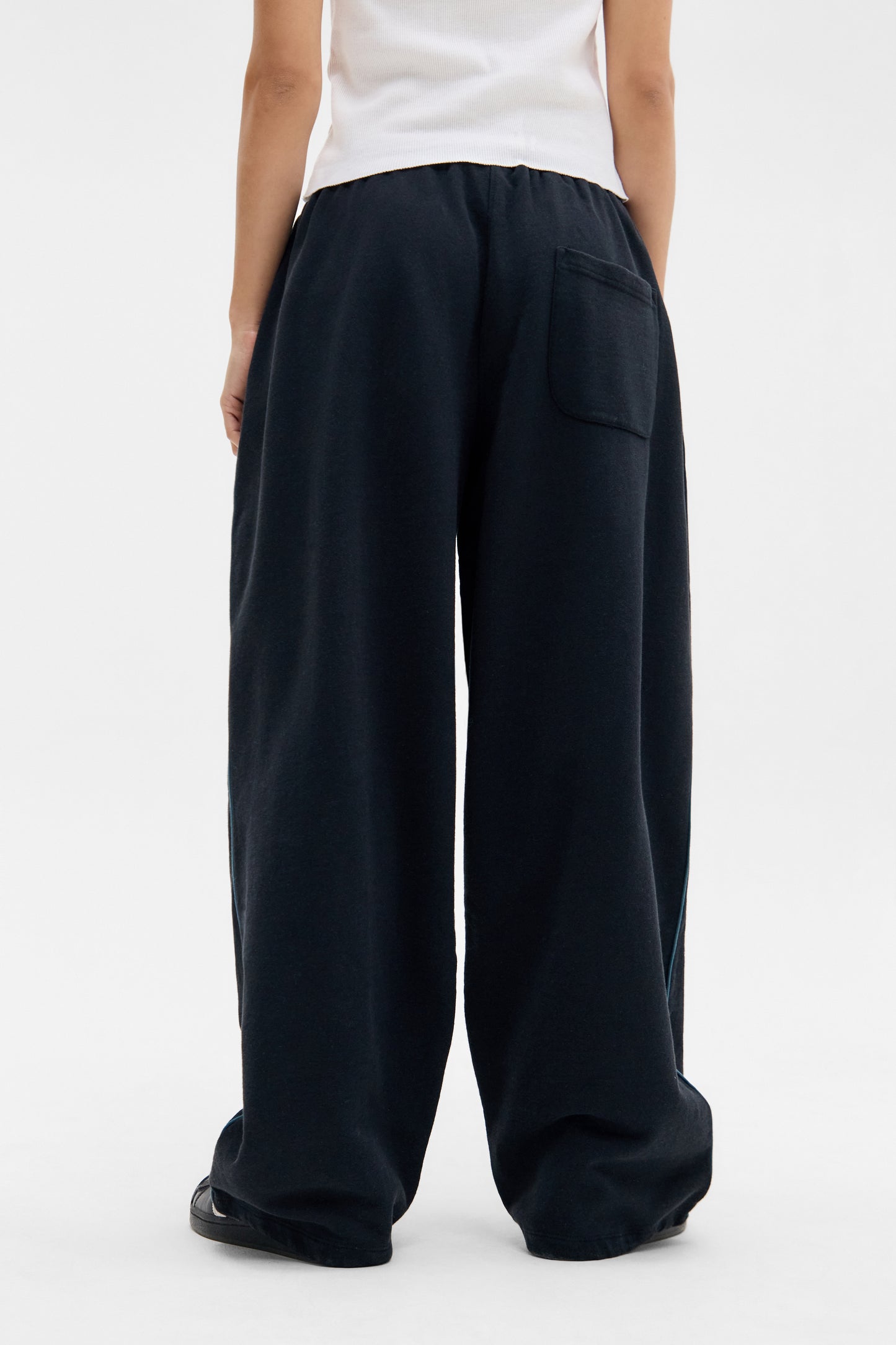 Harri Wide Leg Jogger Pants