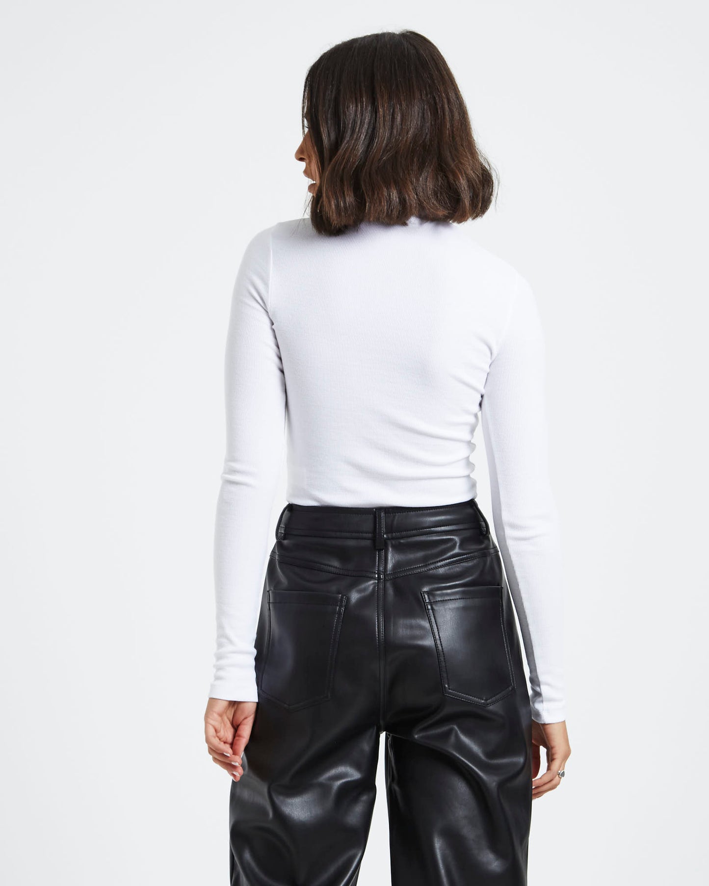 Ribbed Long Sleeve Skivvy White