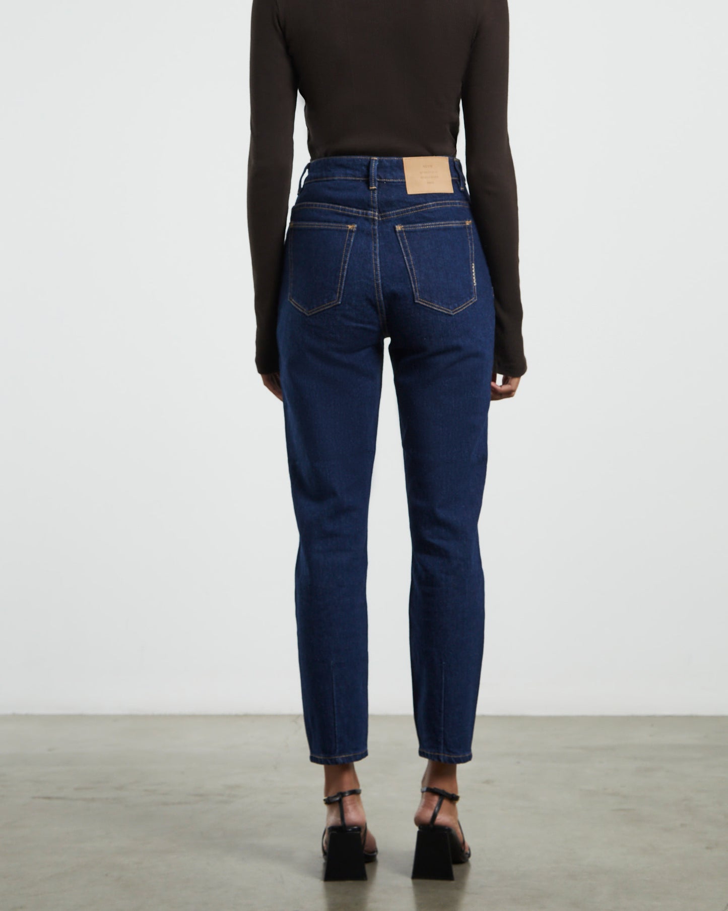 Lola Mom Jeans Vibe Blue