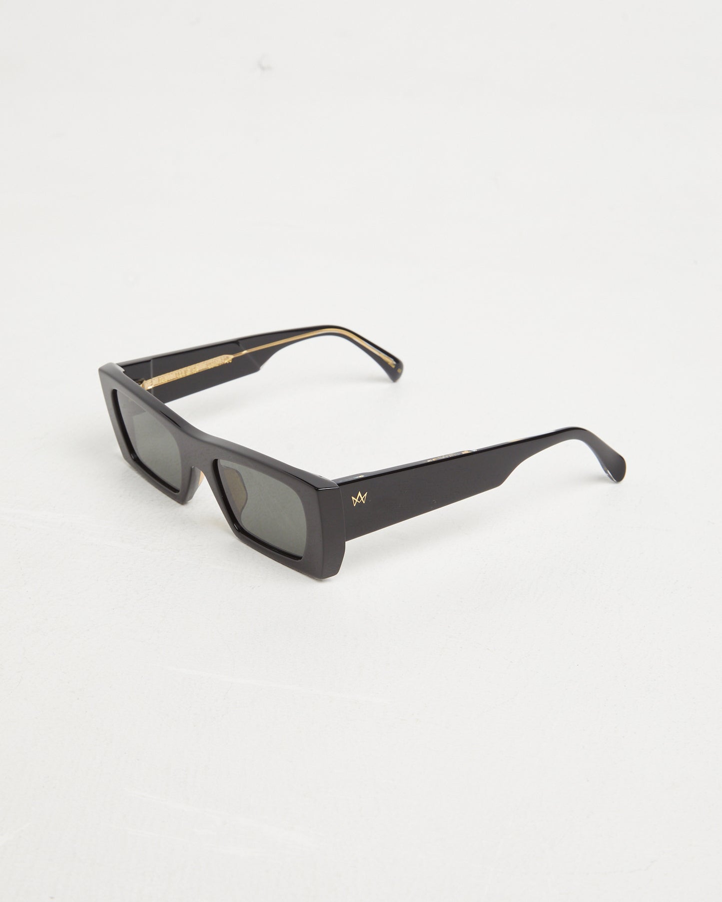 Tes Sunglasses in Black