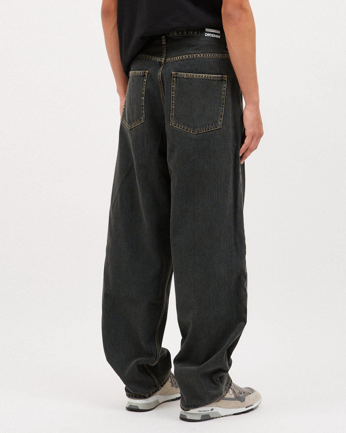 Kobe Jeans Tinted Black