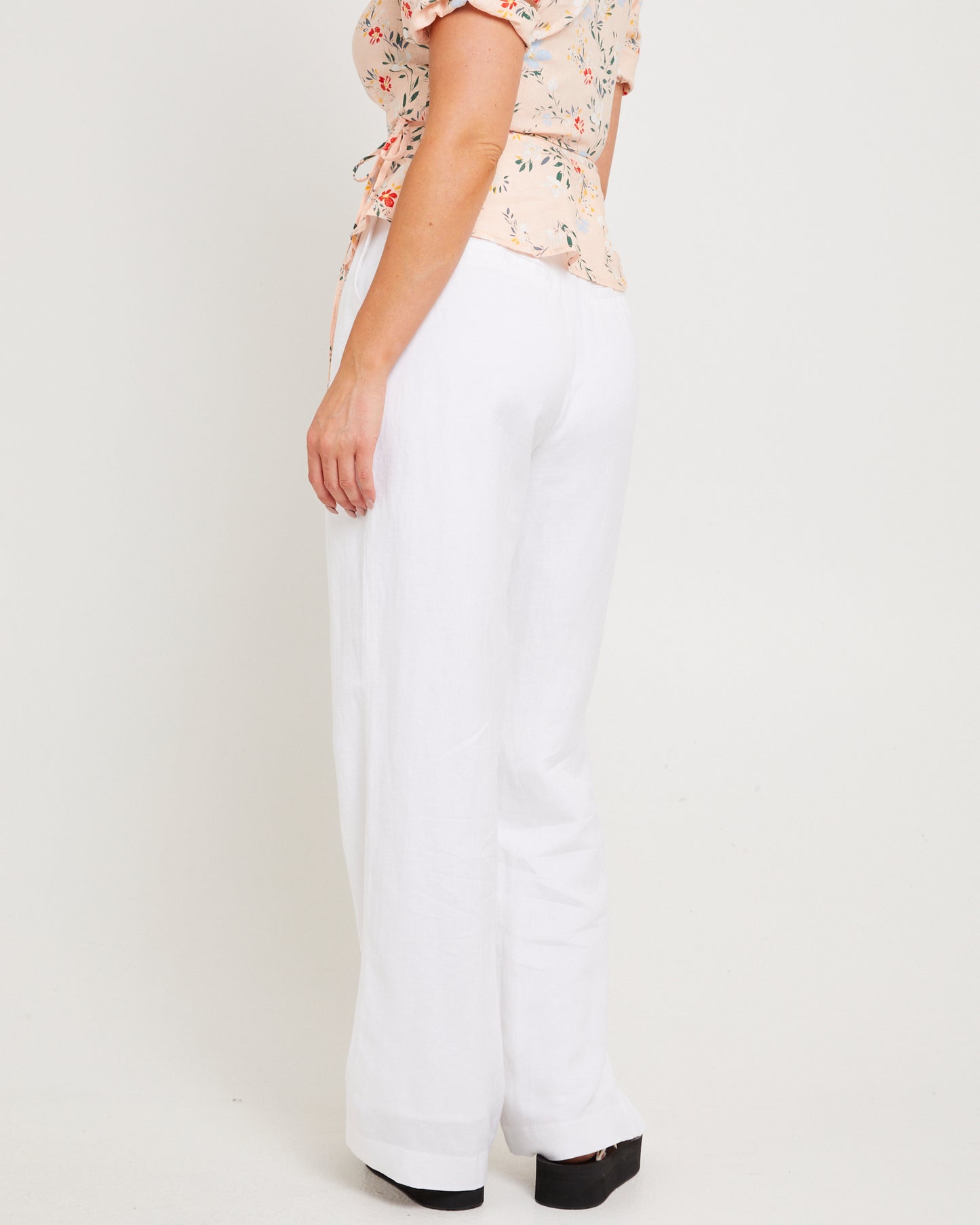 Chloe Pleat Linen Pants