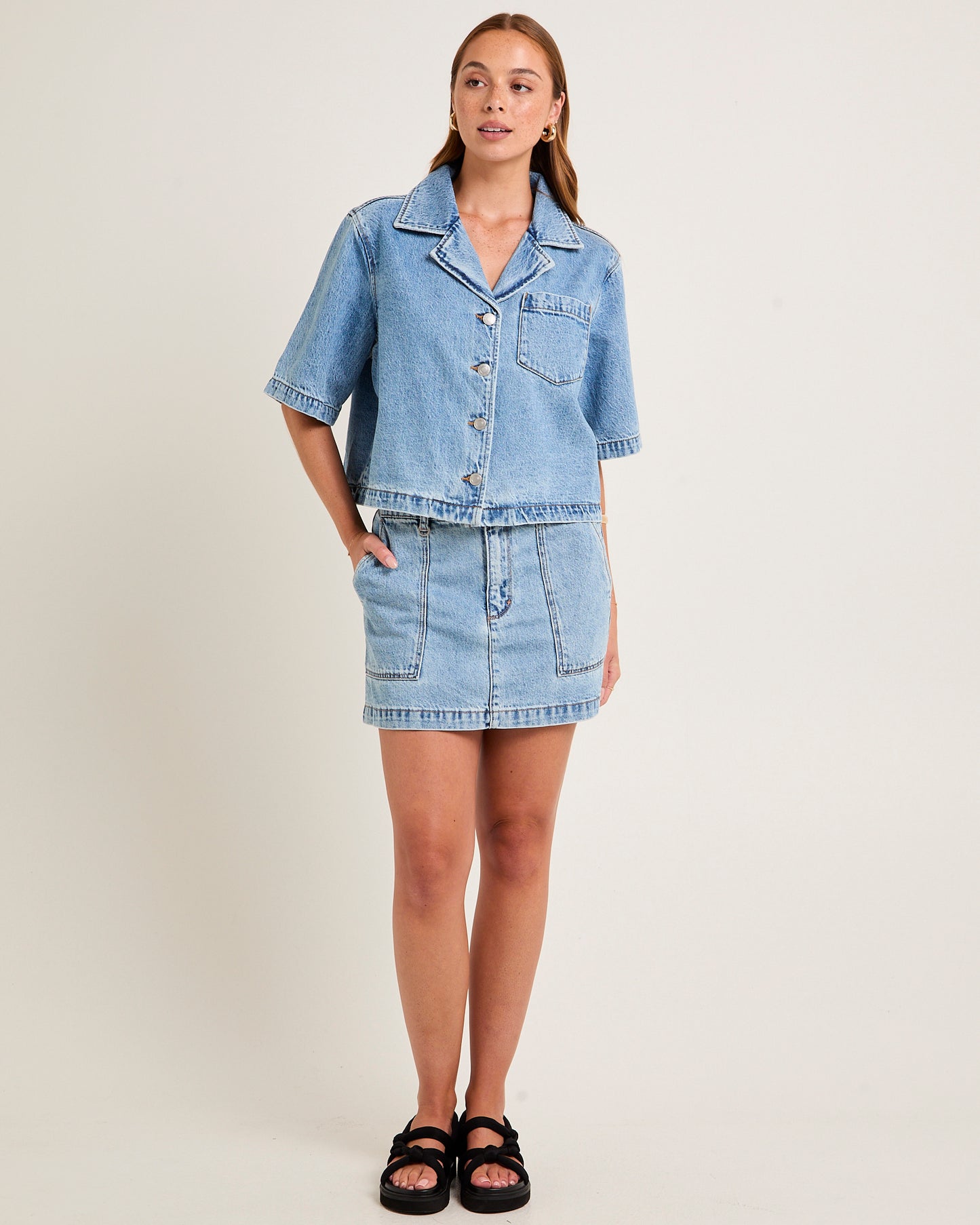 Cropped Resort Shorts Sleeved Denim Shirt