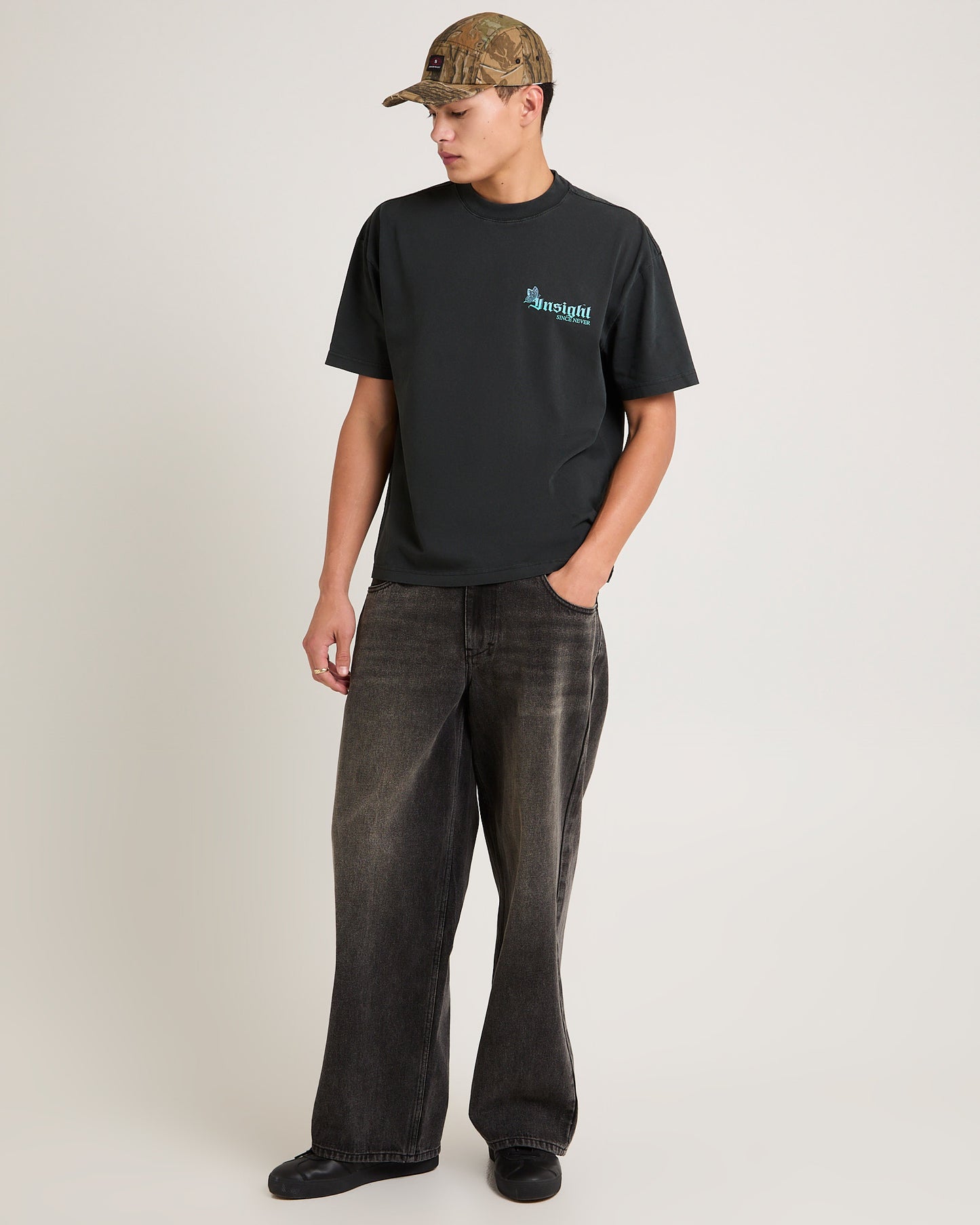 Gardens Cropped T-Shirt