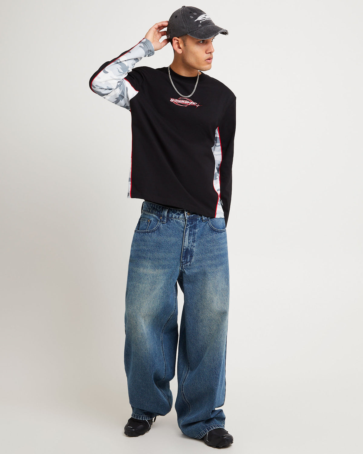 Fluid Camo Long Sleeve T-Shirt BLACK