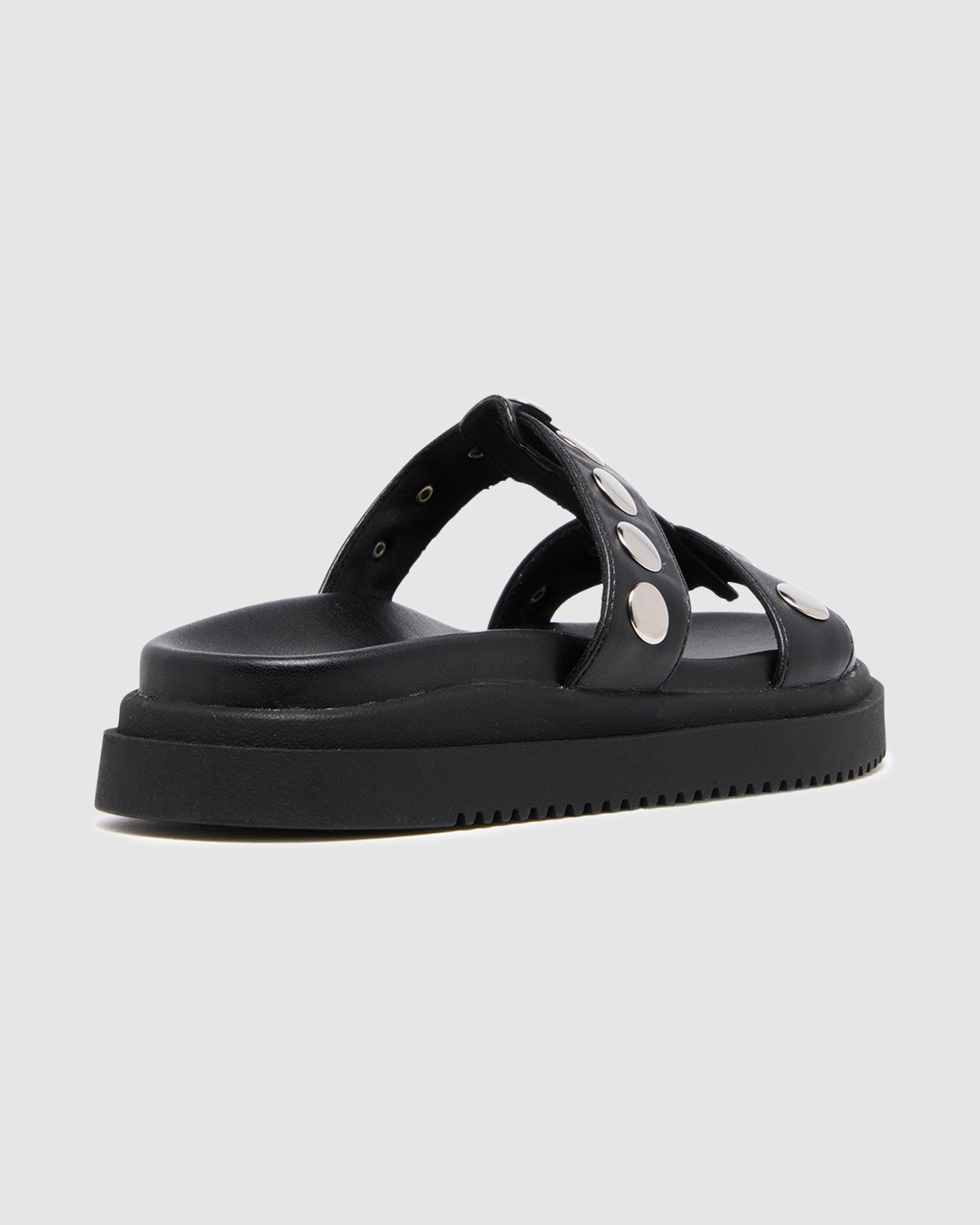 Pretense Flat Sandal