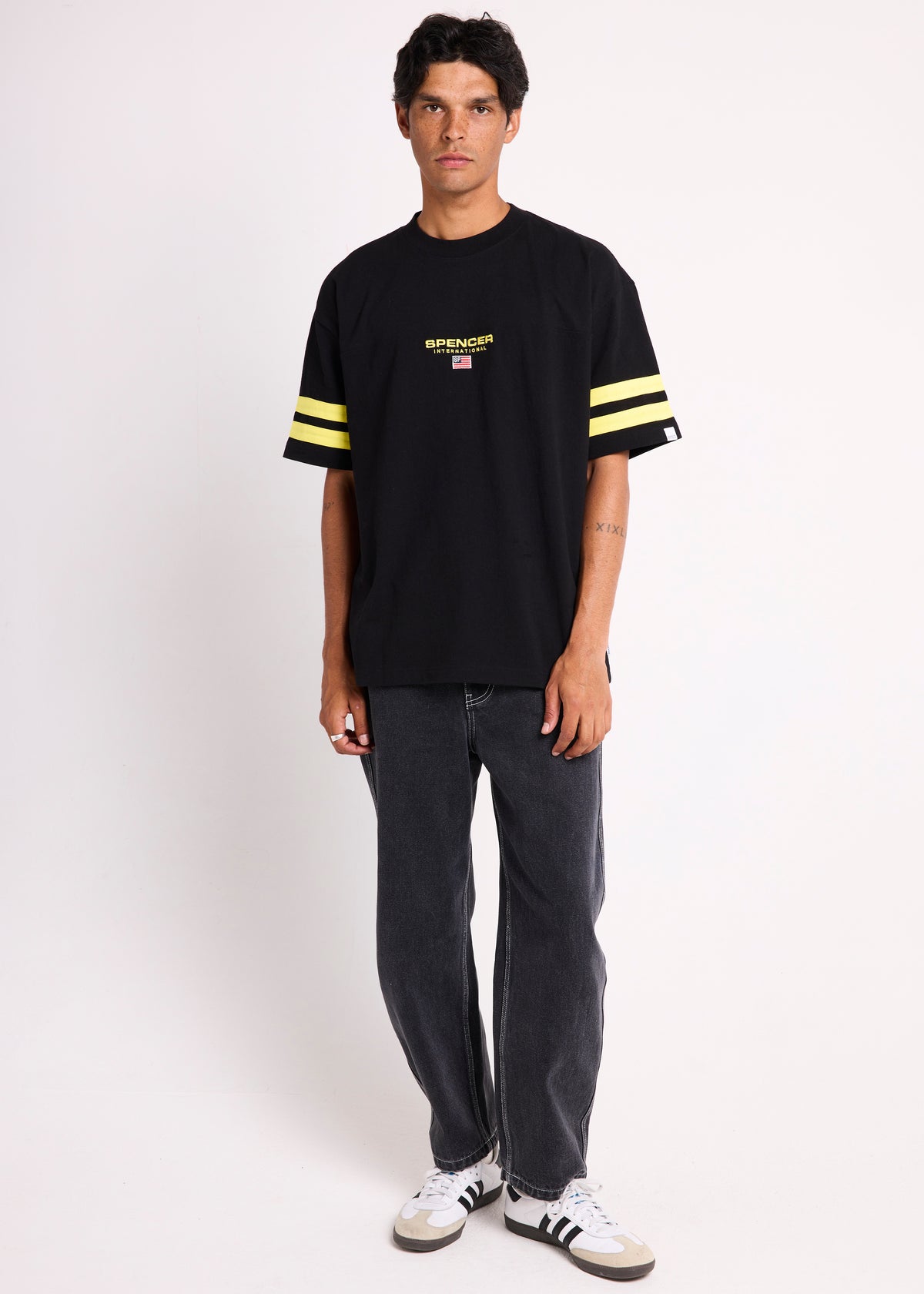College T-Shirt BLACK