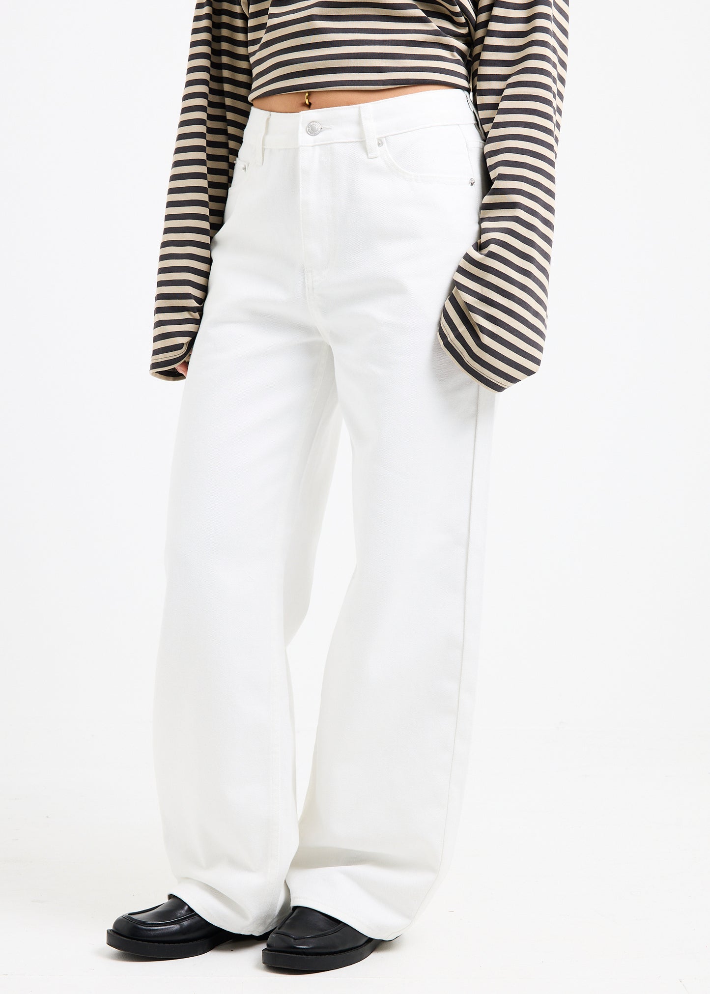 Alexa Mid Rise Relaxed Denim Jeans