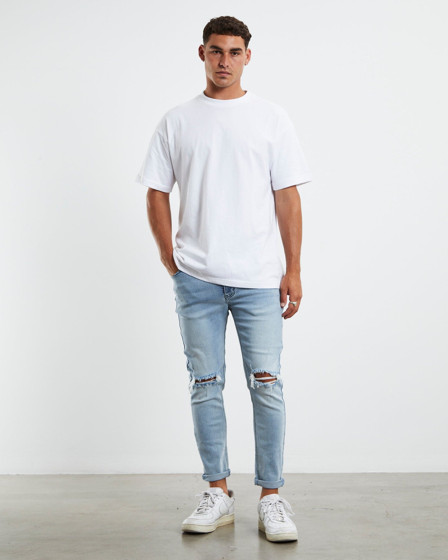 Offset Jeans In Bleach Blue