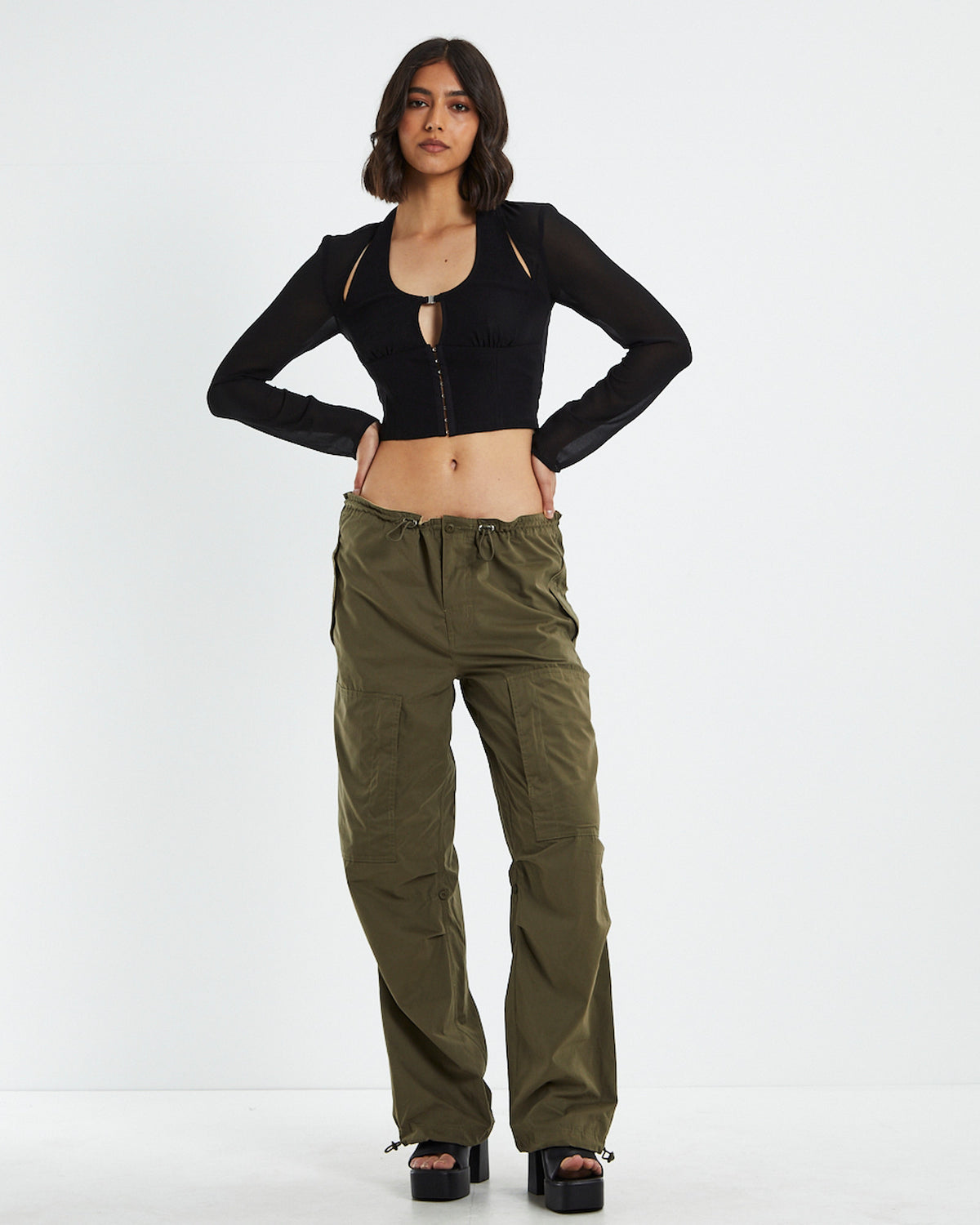 Effie Cargo Parachute Pants KHAKI