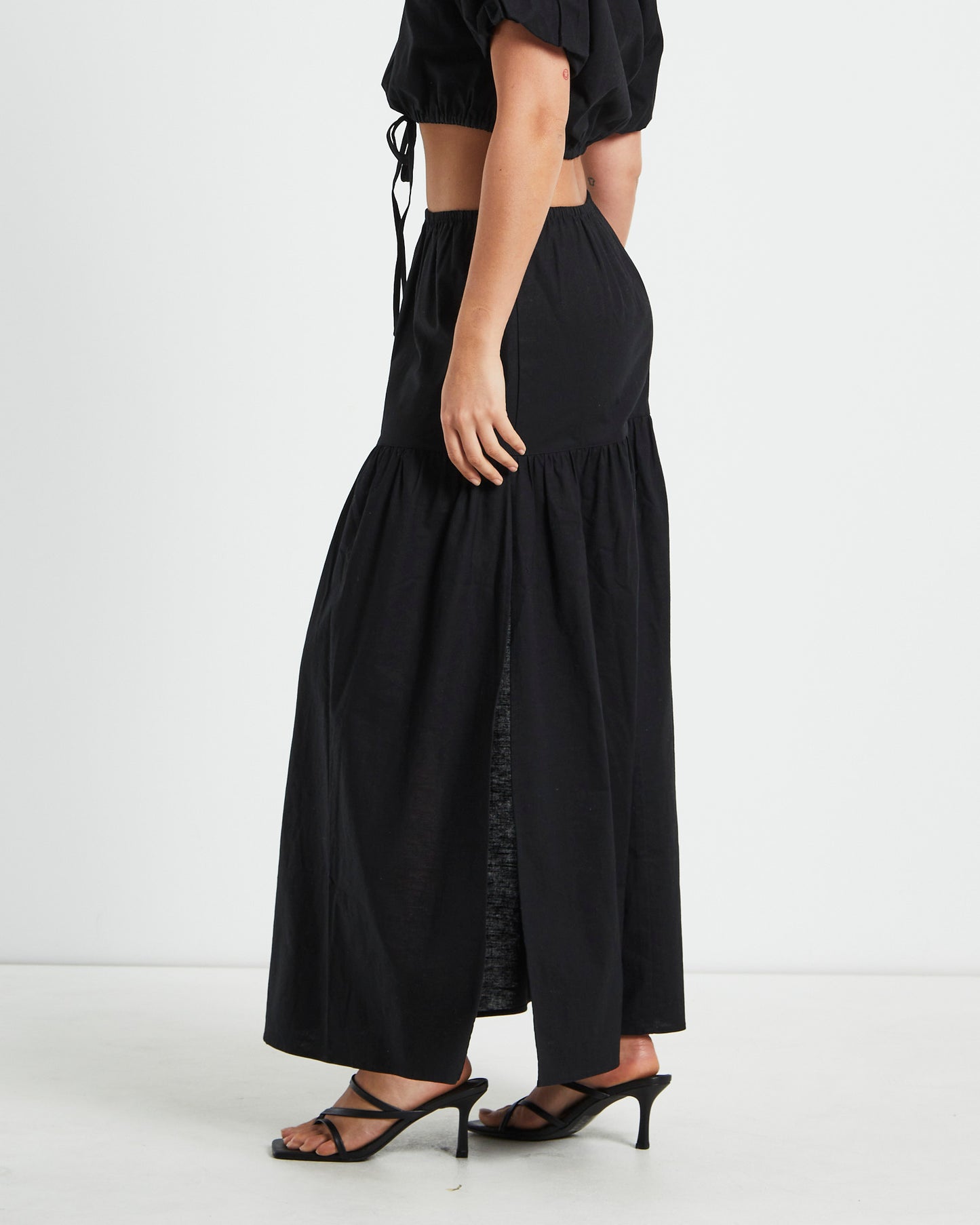 Melody Linen Maxi Skirt in Black