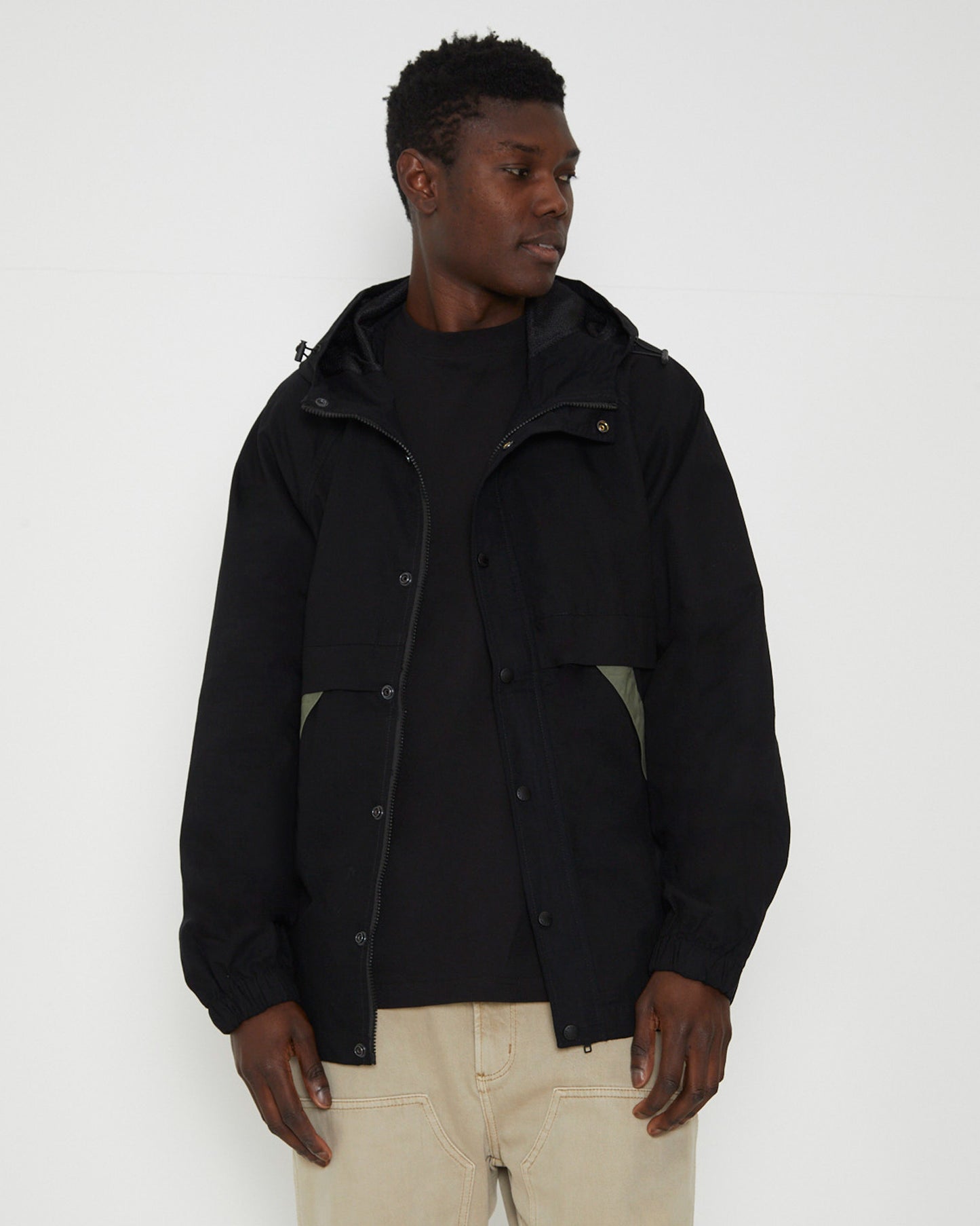 Ascend Jacket in Black