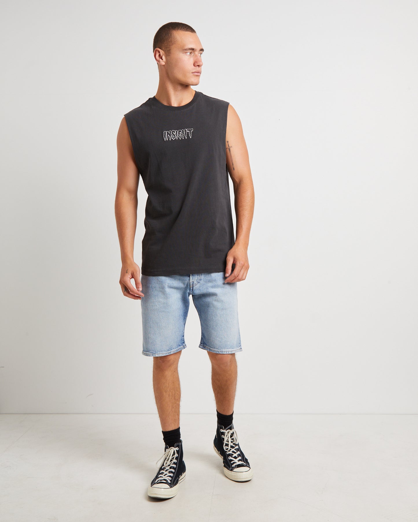 Gritter Muscle Tee in Black