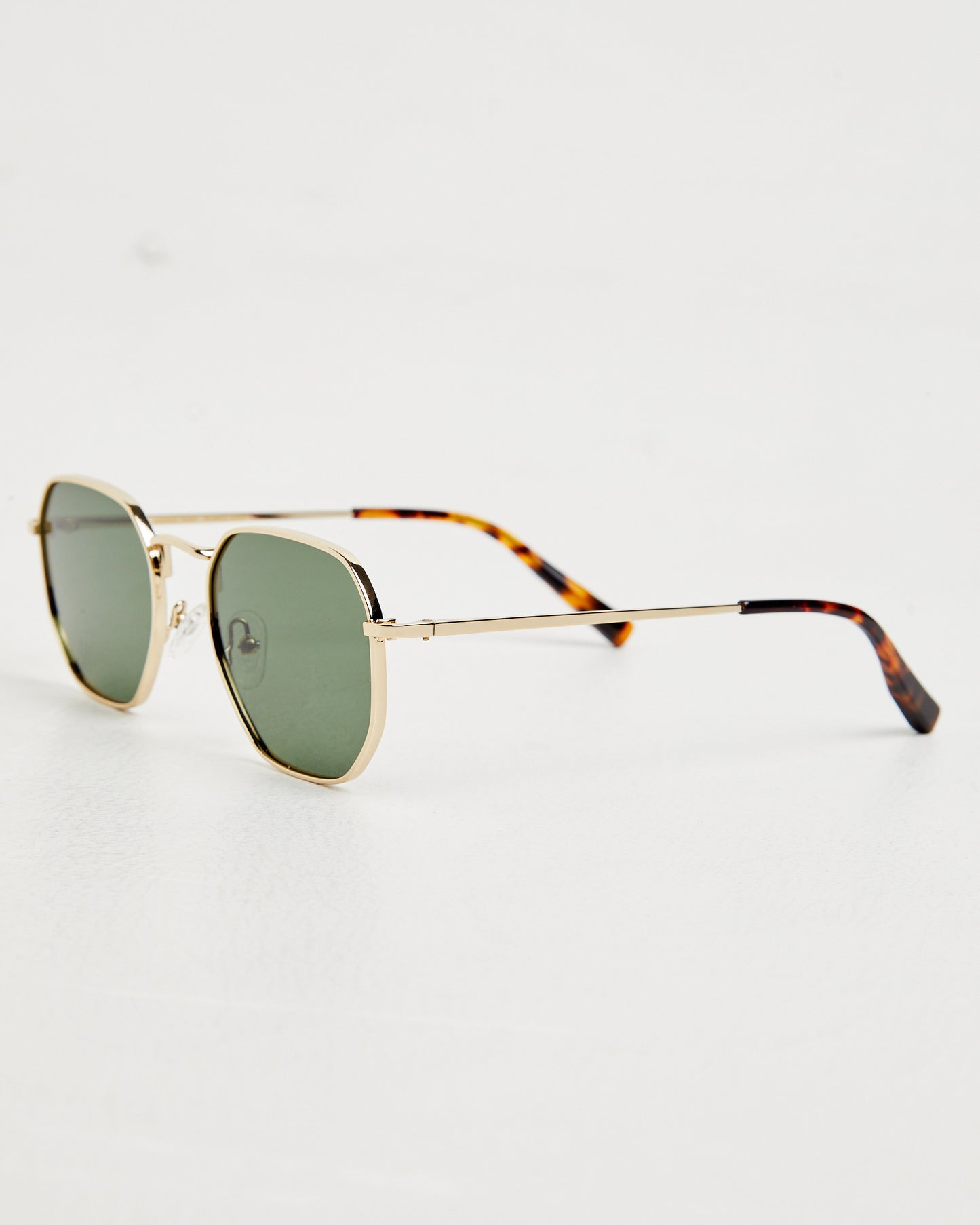 DXB Polished Sunglasses in Gold/Dark Green