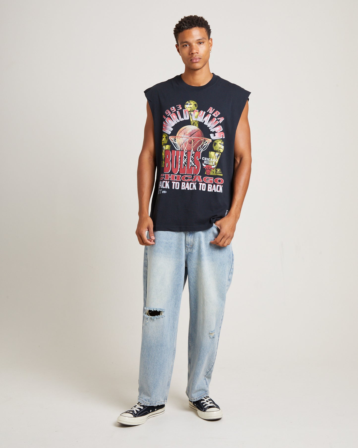 Bulls Muscle Top in Faded Black