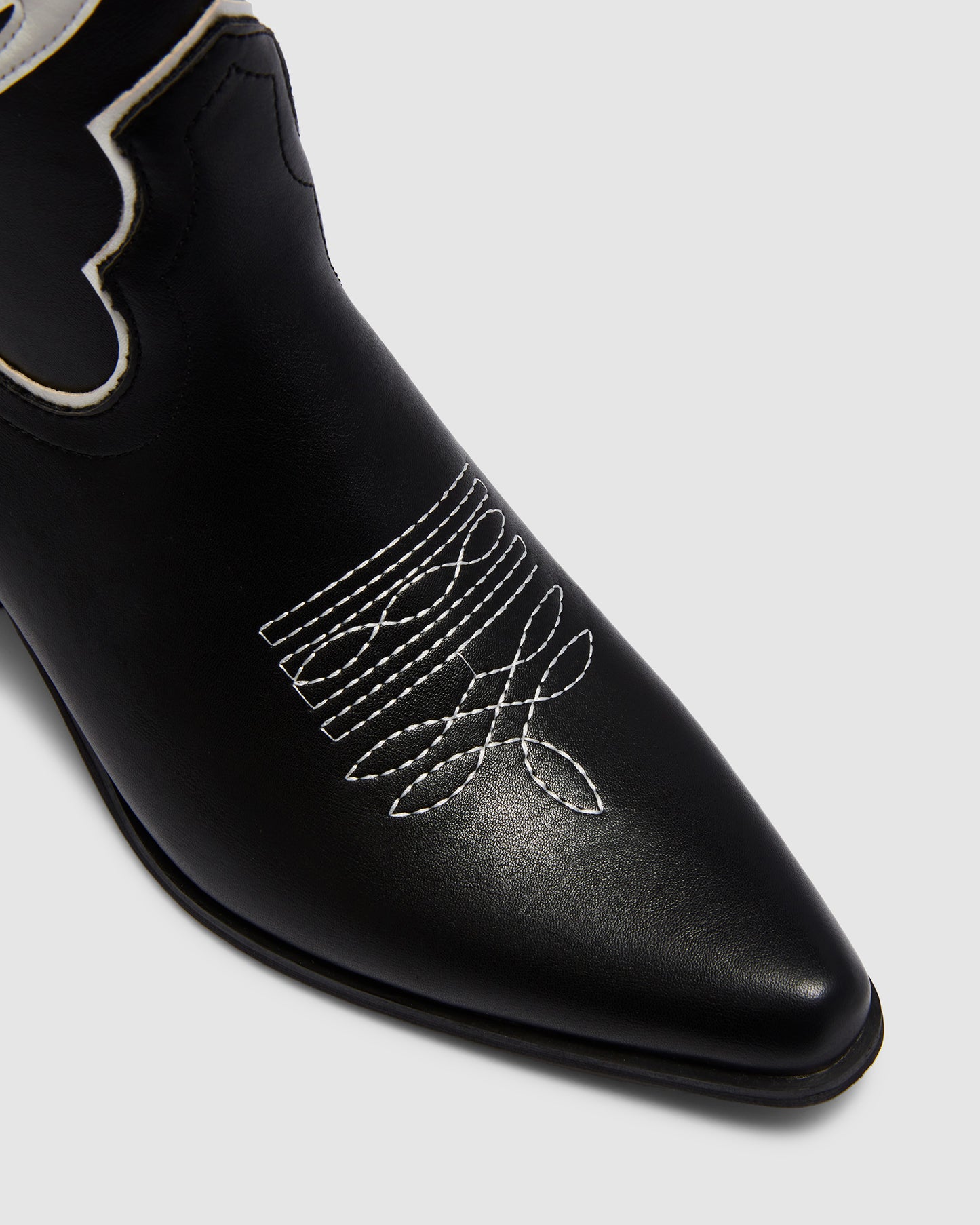 Chicago Boots Black/White
