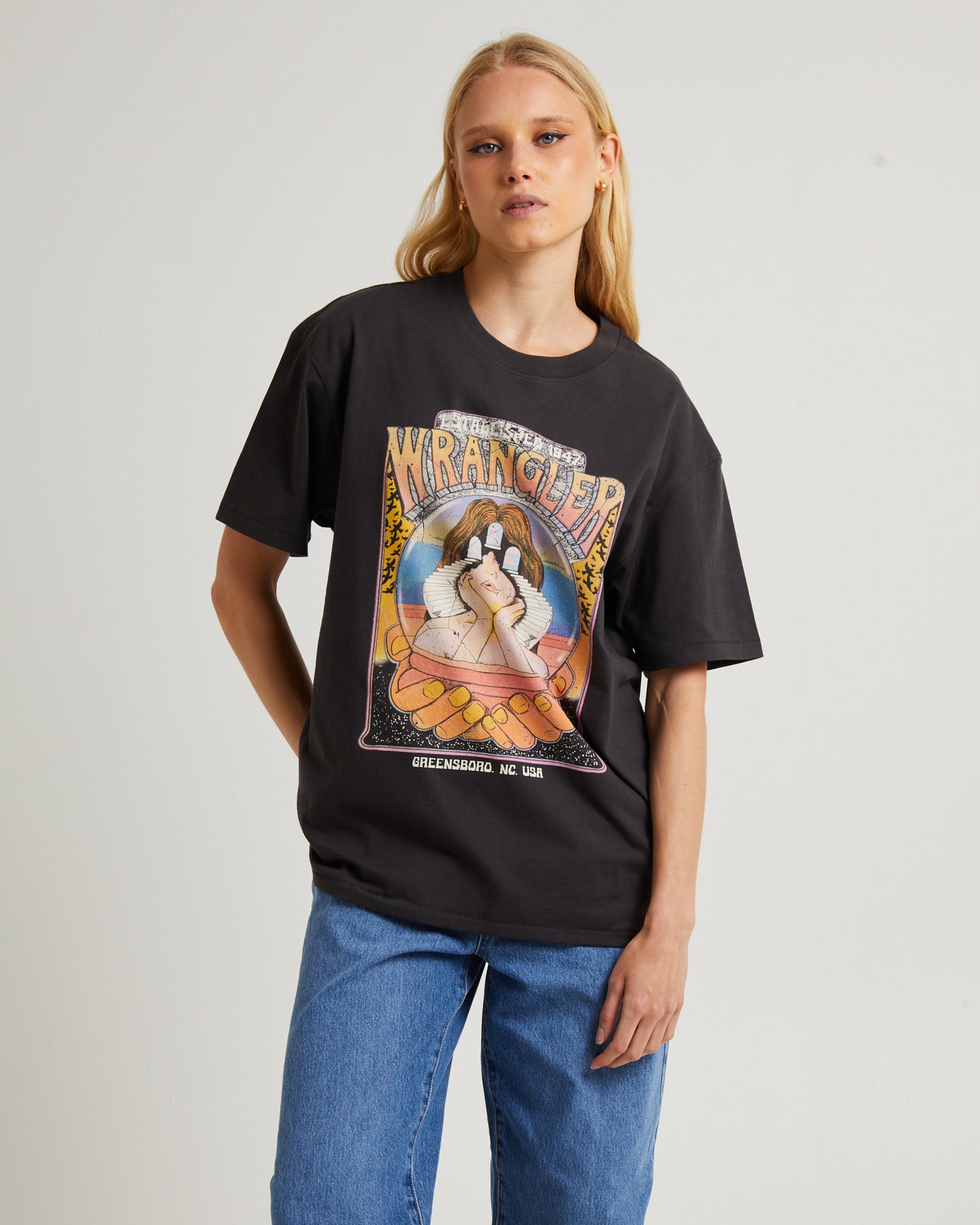 Looking Glass Slouch T-Shirt Worn Black