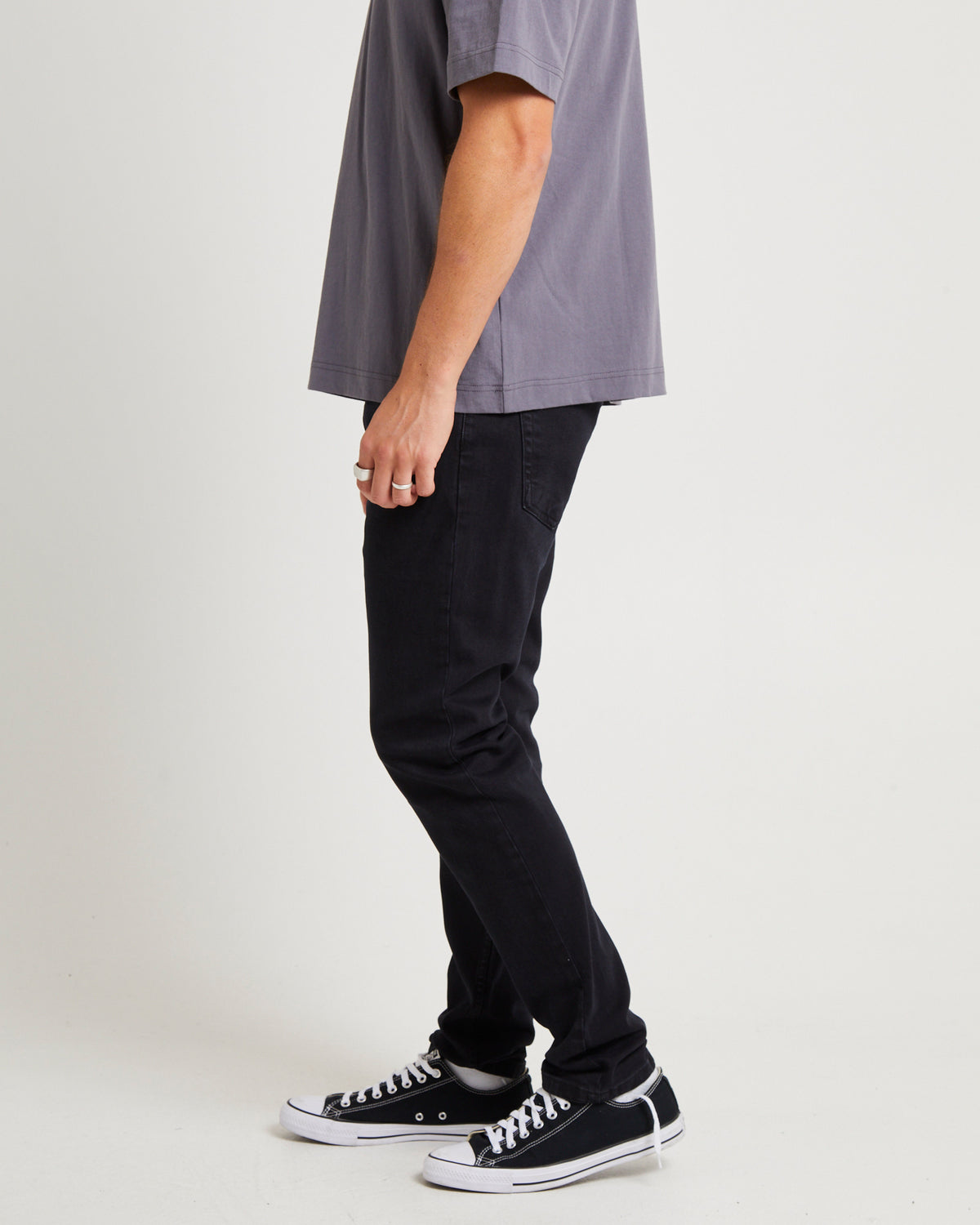 Reefer Taper Denim Jeans BLACK