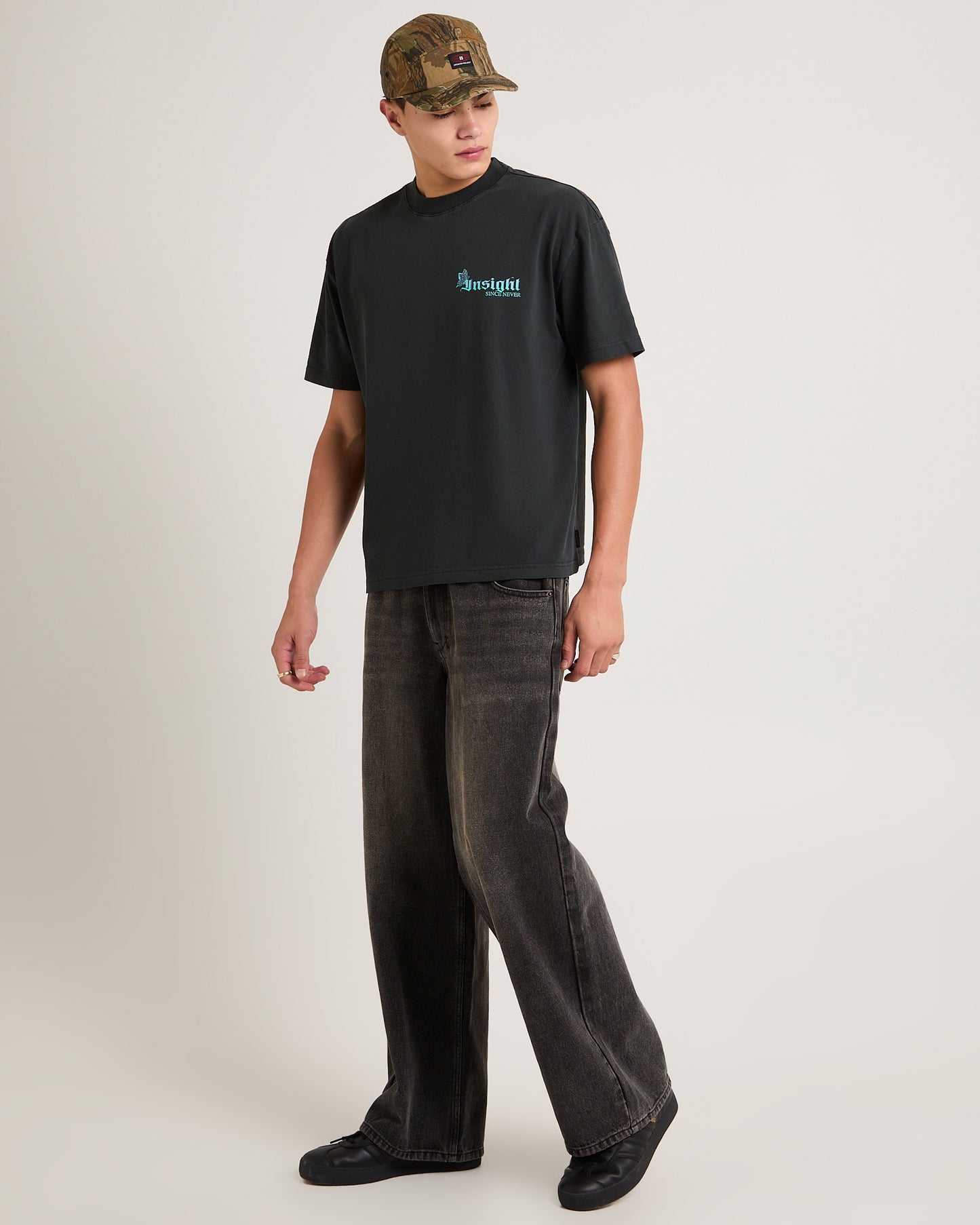 Gardens Cropped T-Shirt
