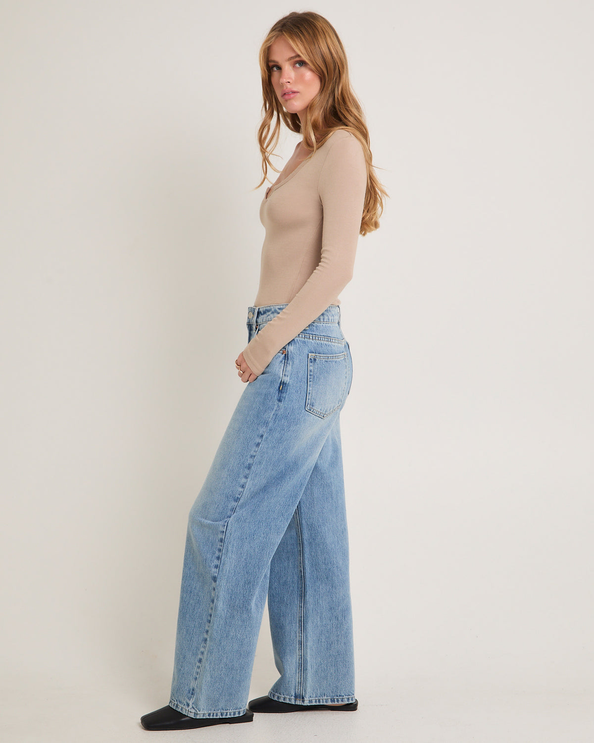 Slinky Scoop Neck Long Sleeve