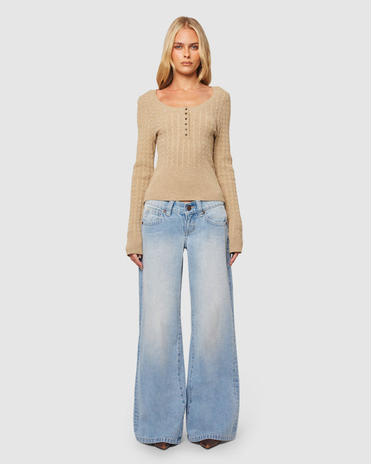 00 Super Low Wide Denim Jeans KAIA WORN