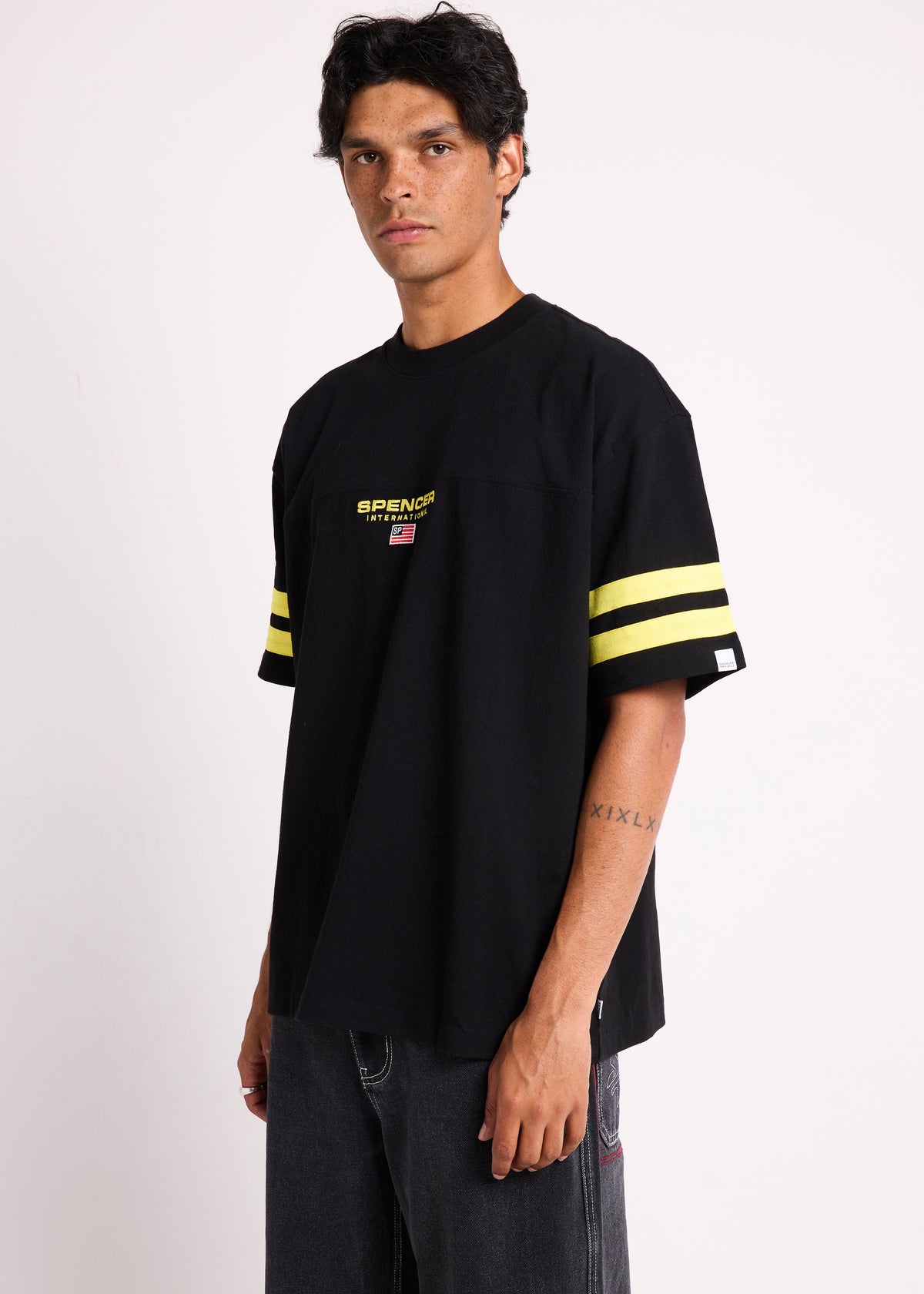 College T-Shirt BLACK