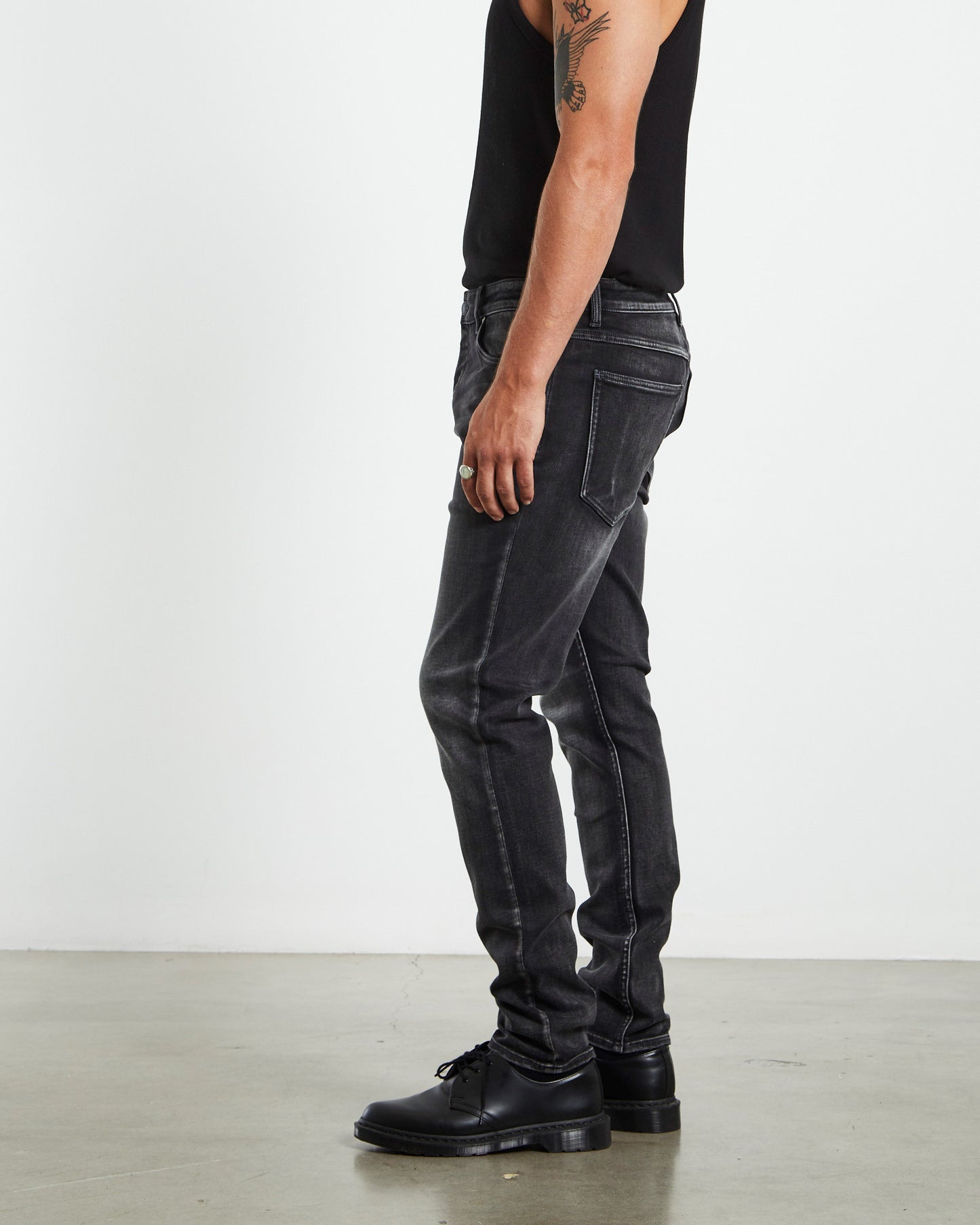 Ray Tapered Slim Jeans Interzone Black