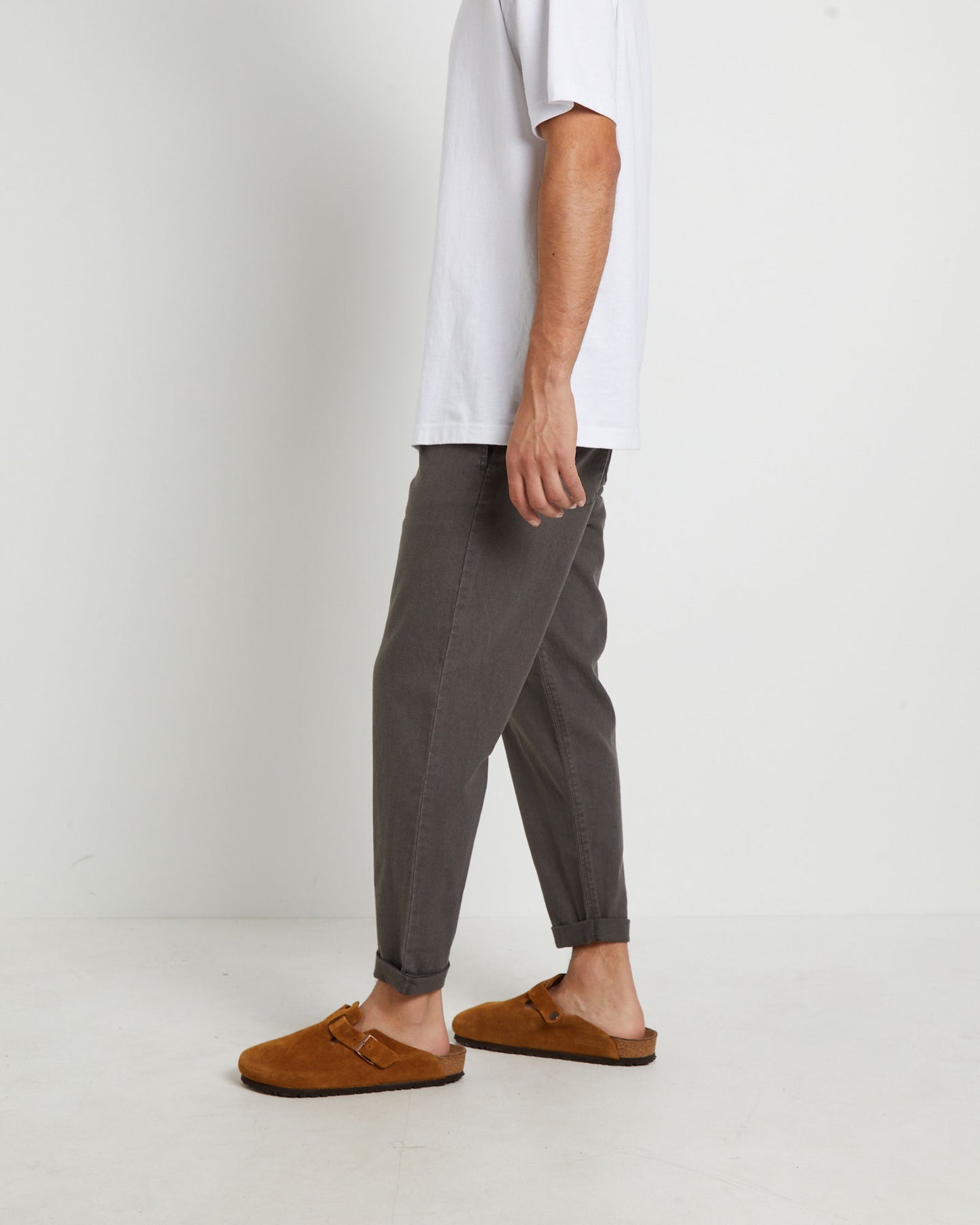 Brody Linen Pants in Muted Olive